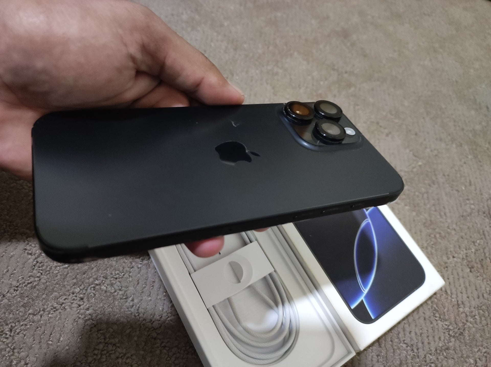 iPhone 16 pro max 256Gb black titanium - Image 1