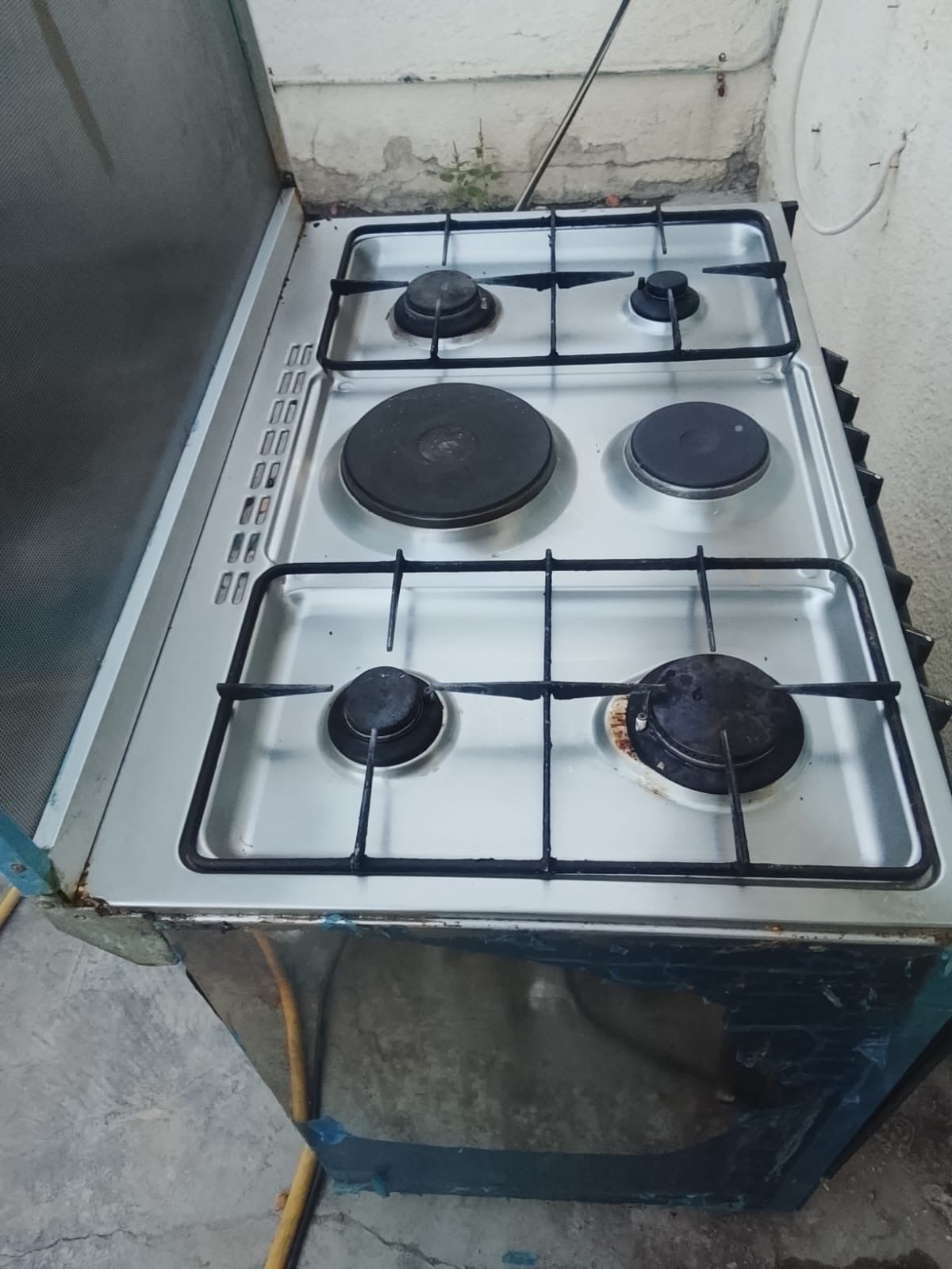 Glem Gas dual-fuel cooking range  - Image 4