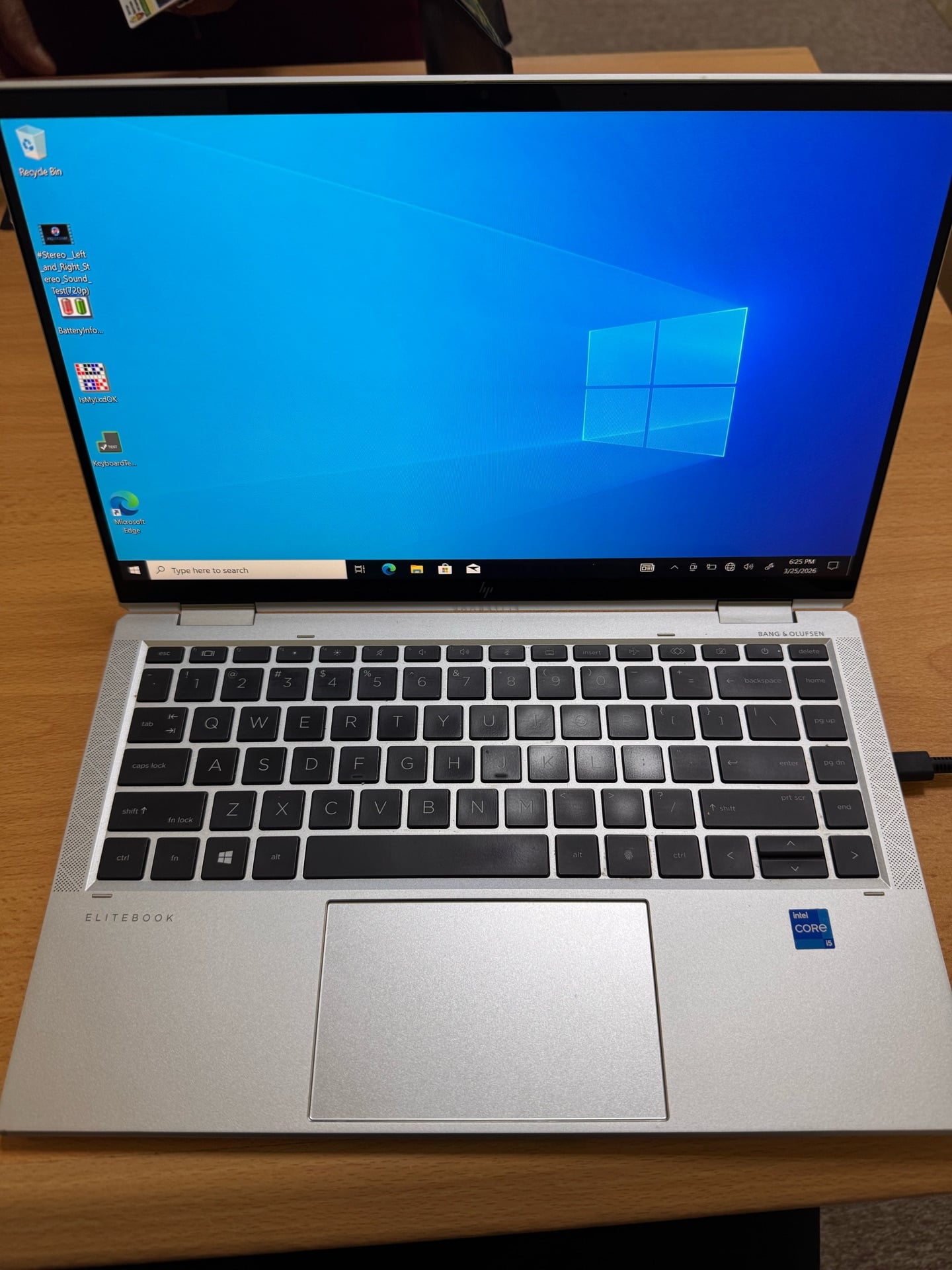 HP I5 1080g8 11gen - Image 1