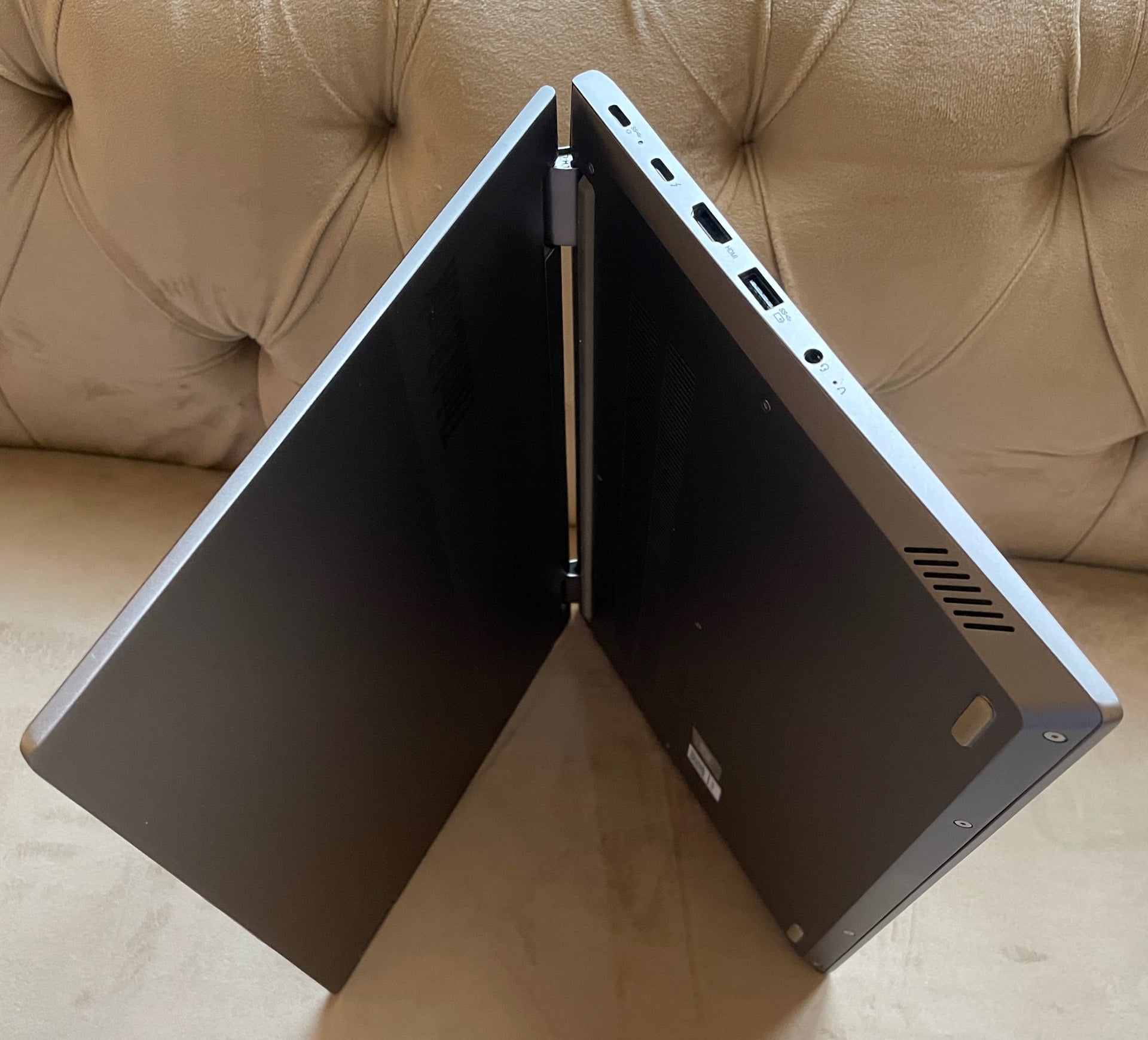 لينوفو ThinkBook 14s Yoga ITL (فضي) بحالة ممتازة - Image 7