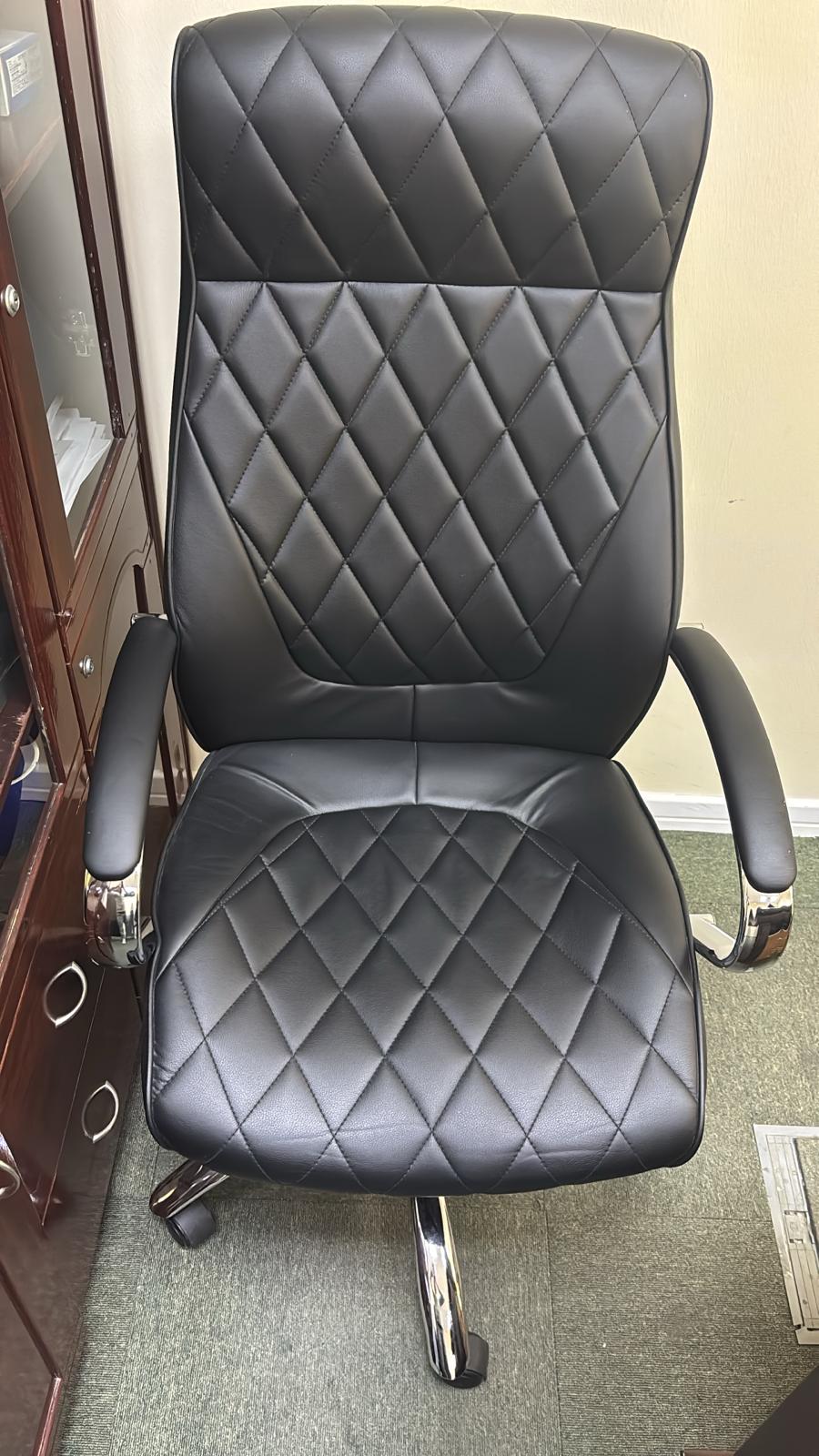 PREMIUM QUALITY OFFICE FURNITURE - Image 7