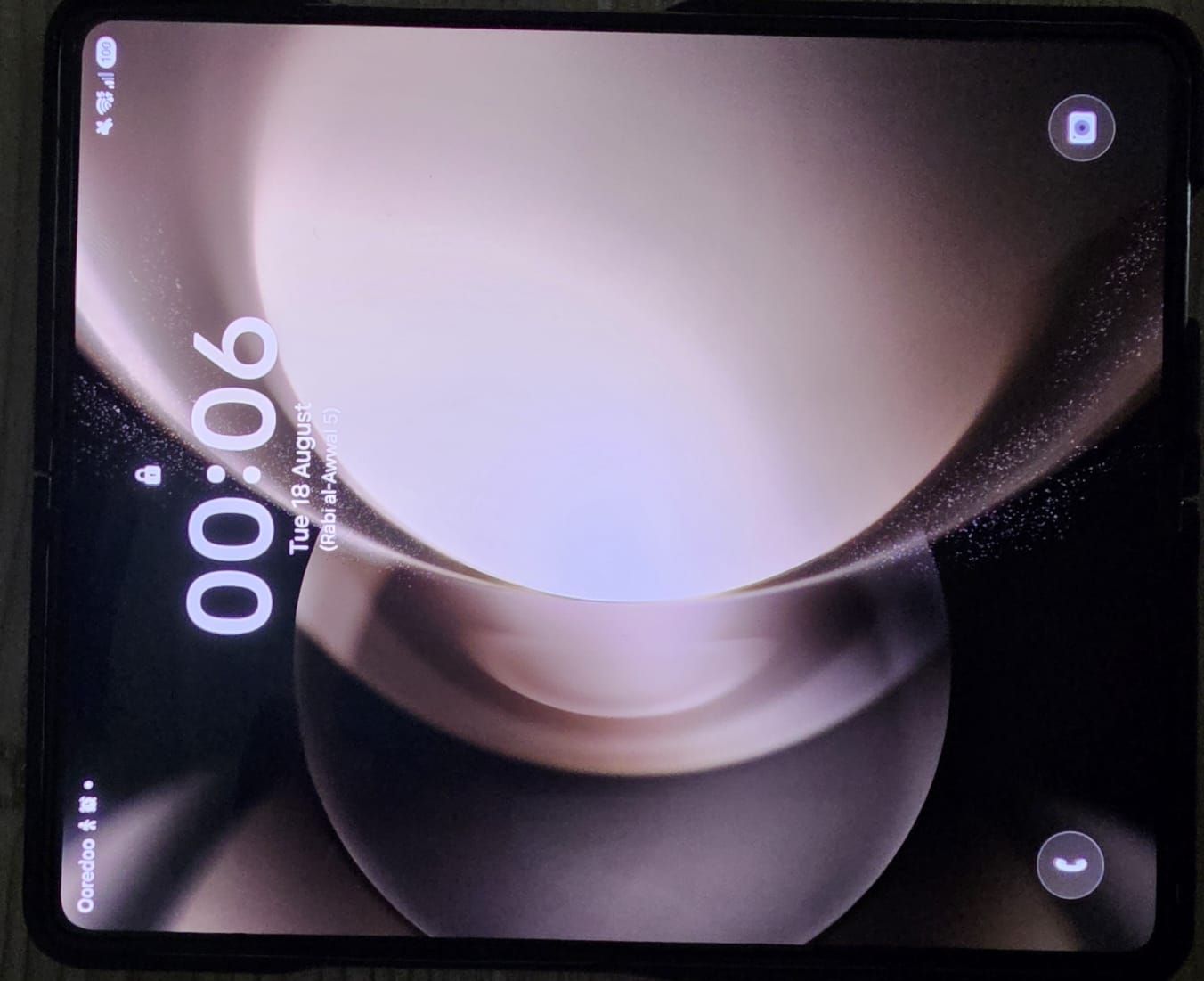 Samsung Used Mobile Phone fold 05..black, 512MB RAM, 256MB Storage - Image 3