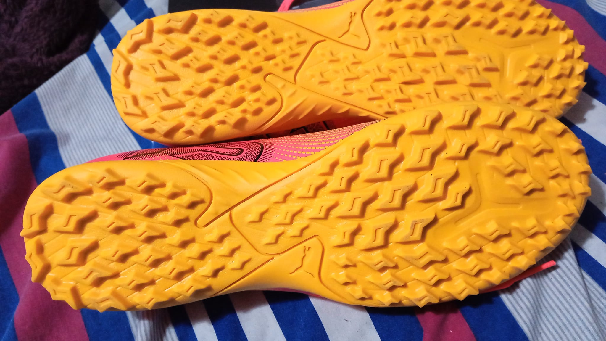 Puma boots for sale - Image 4
