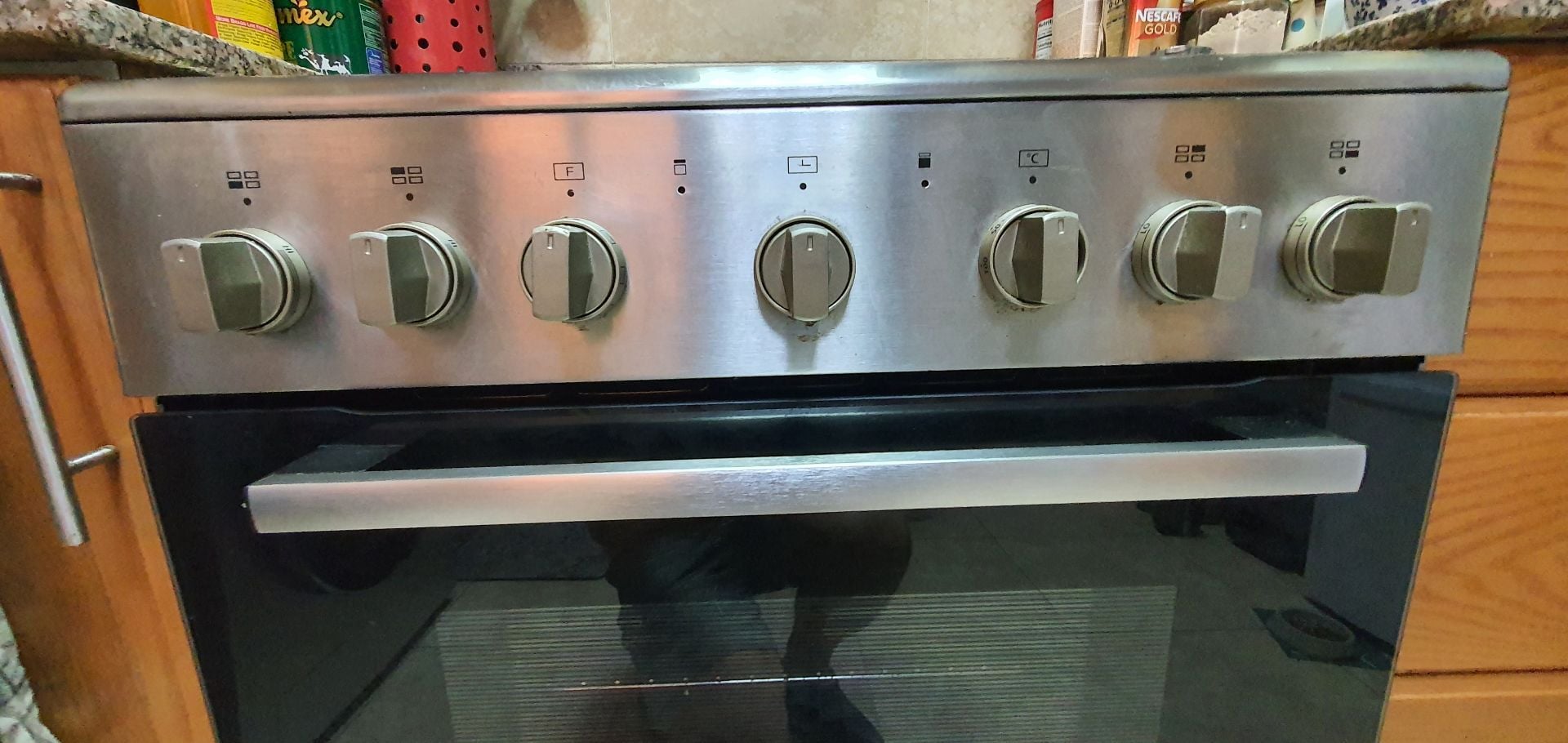 Midea Cooker with fan oven - Image 1