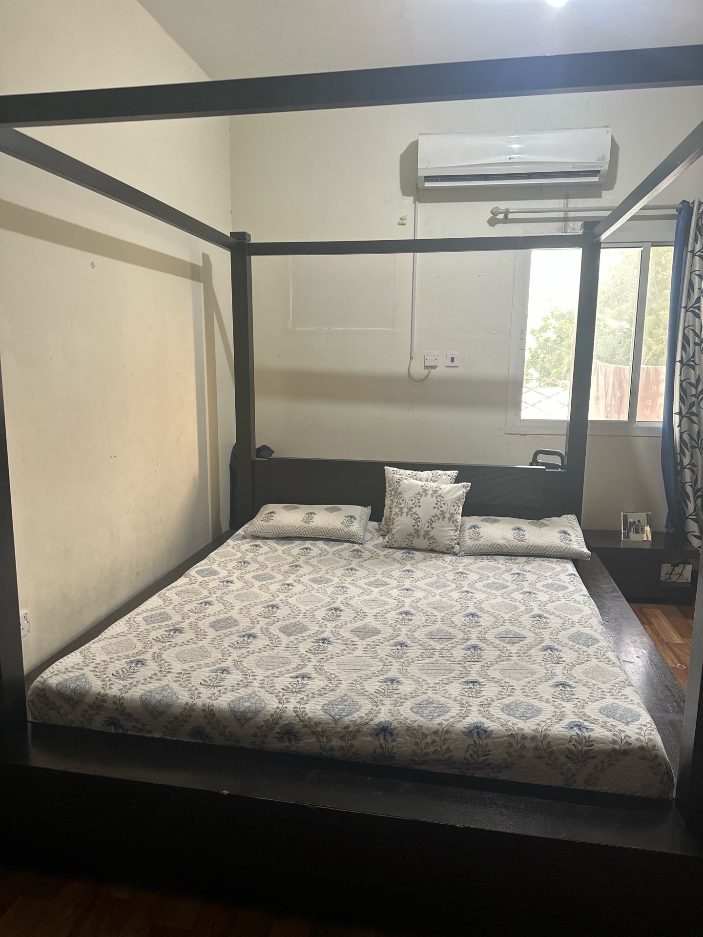 King size Bed set for sale - Image 1
