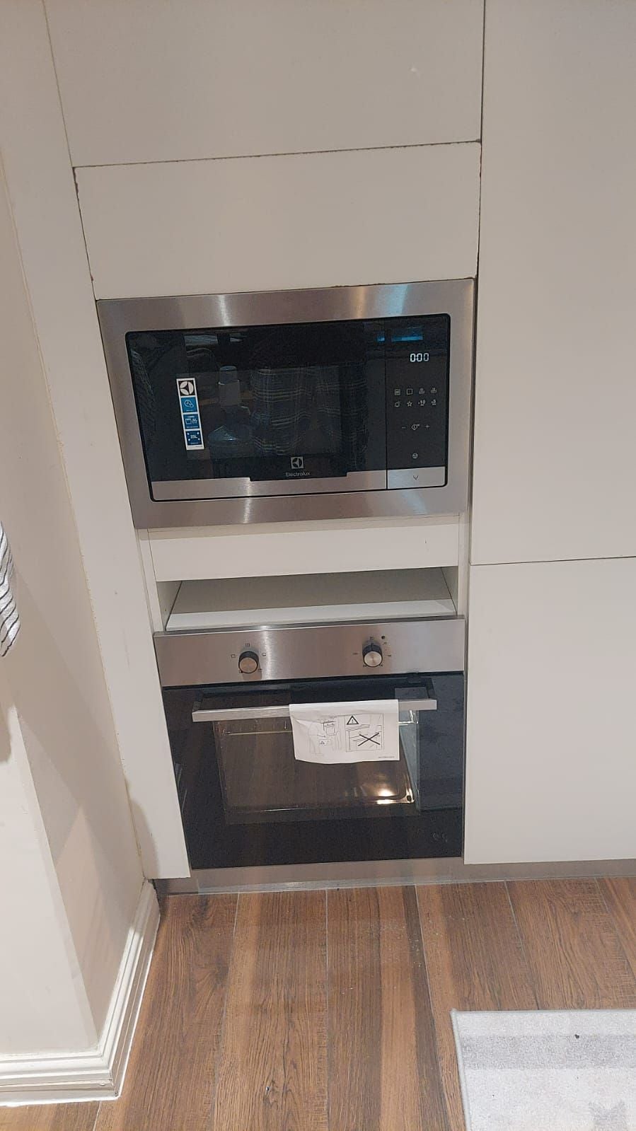 Built in oven  - Image 4