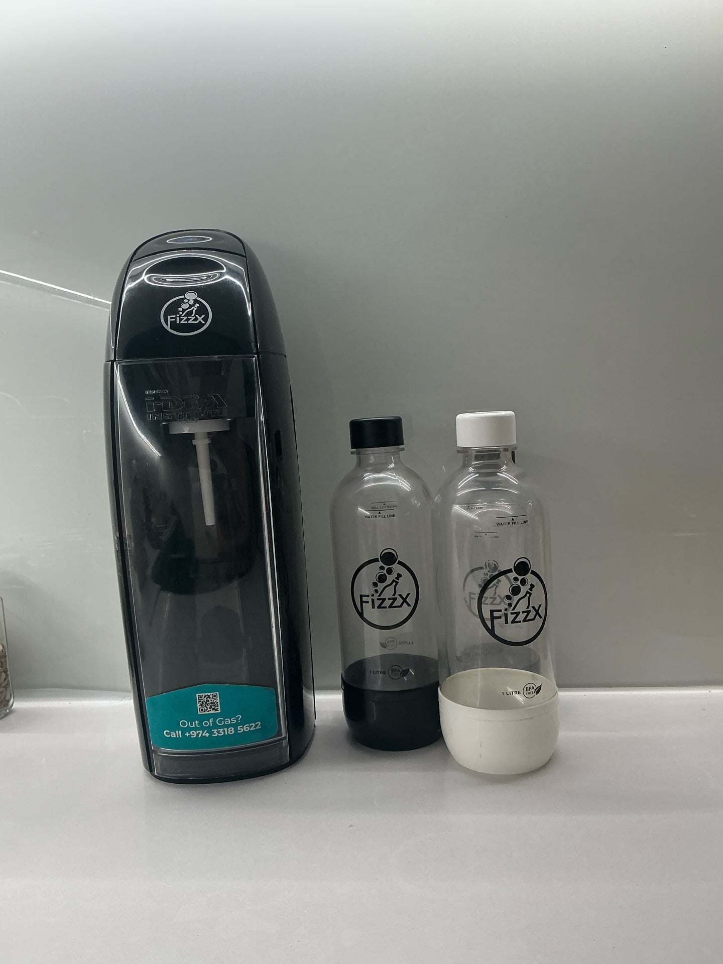 FizzX Sparkling Water Machine + 3 Bottles - Image 2
