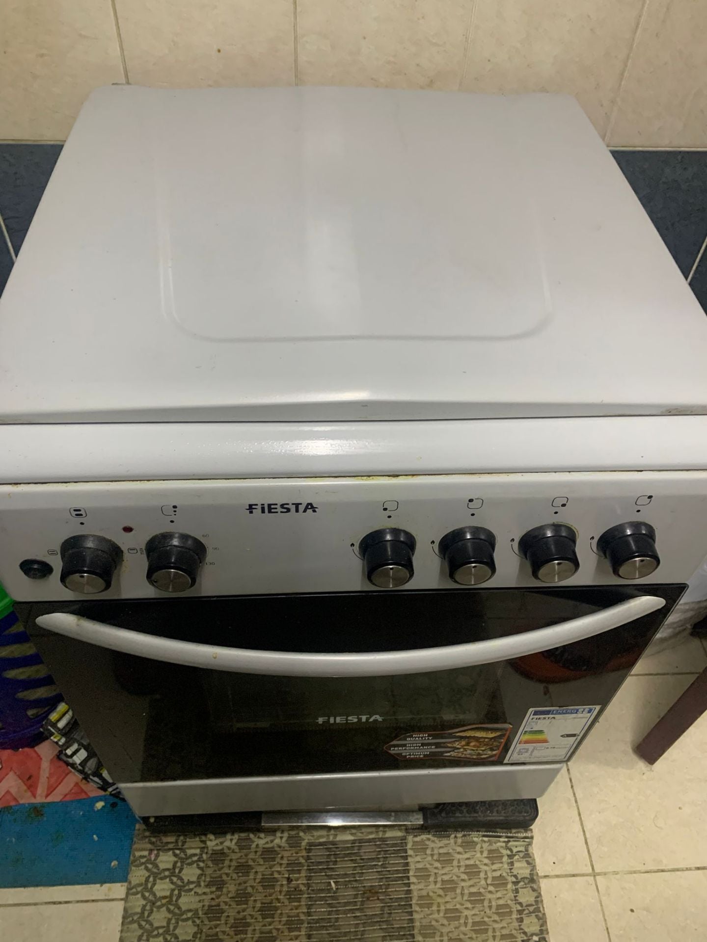 Cooking range with electric grill - Image 1