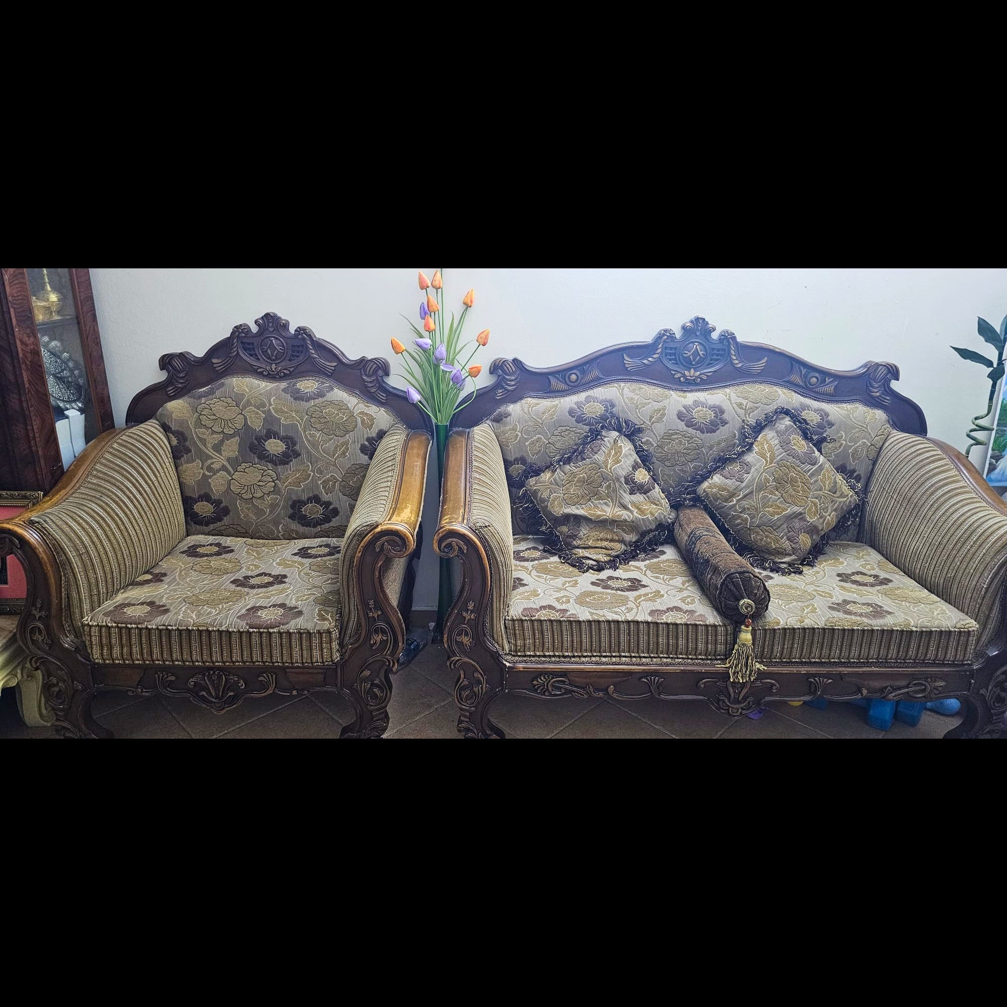 Wooden sofa set with centre table. - Image 2