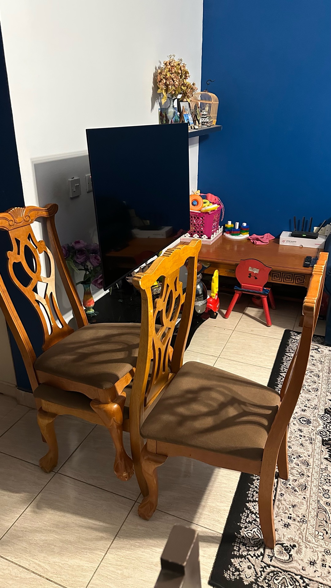 Dining table - Image 2