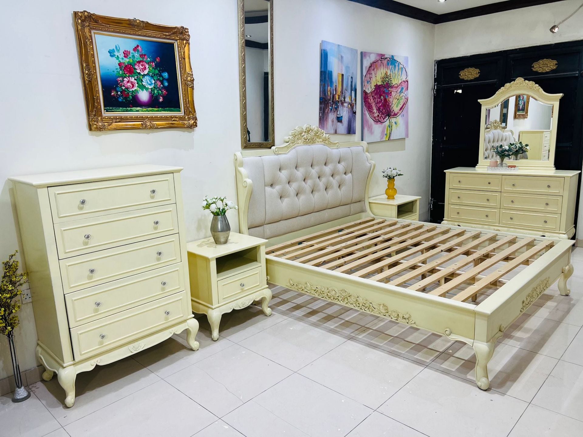 Luxurious bedroom set for sale  - Image 2