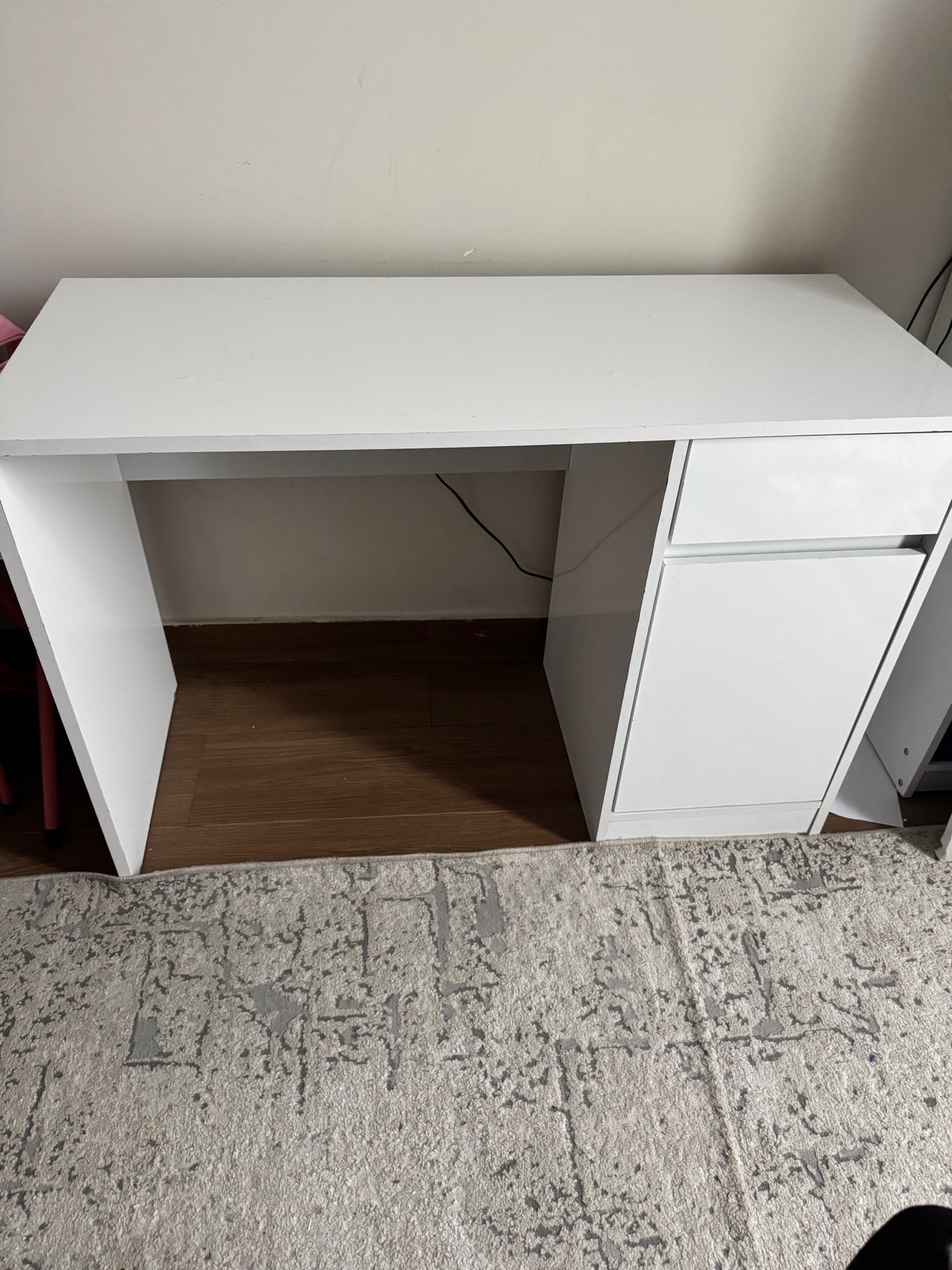 Chance Pan Home Desk table in good  condition  - Image 3