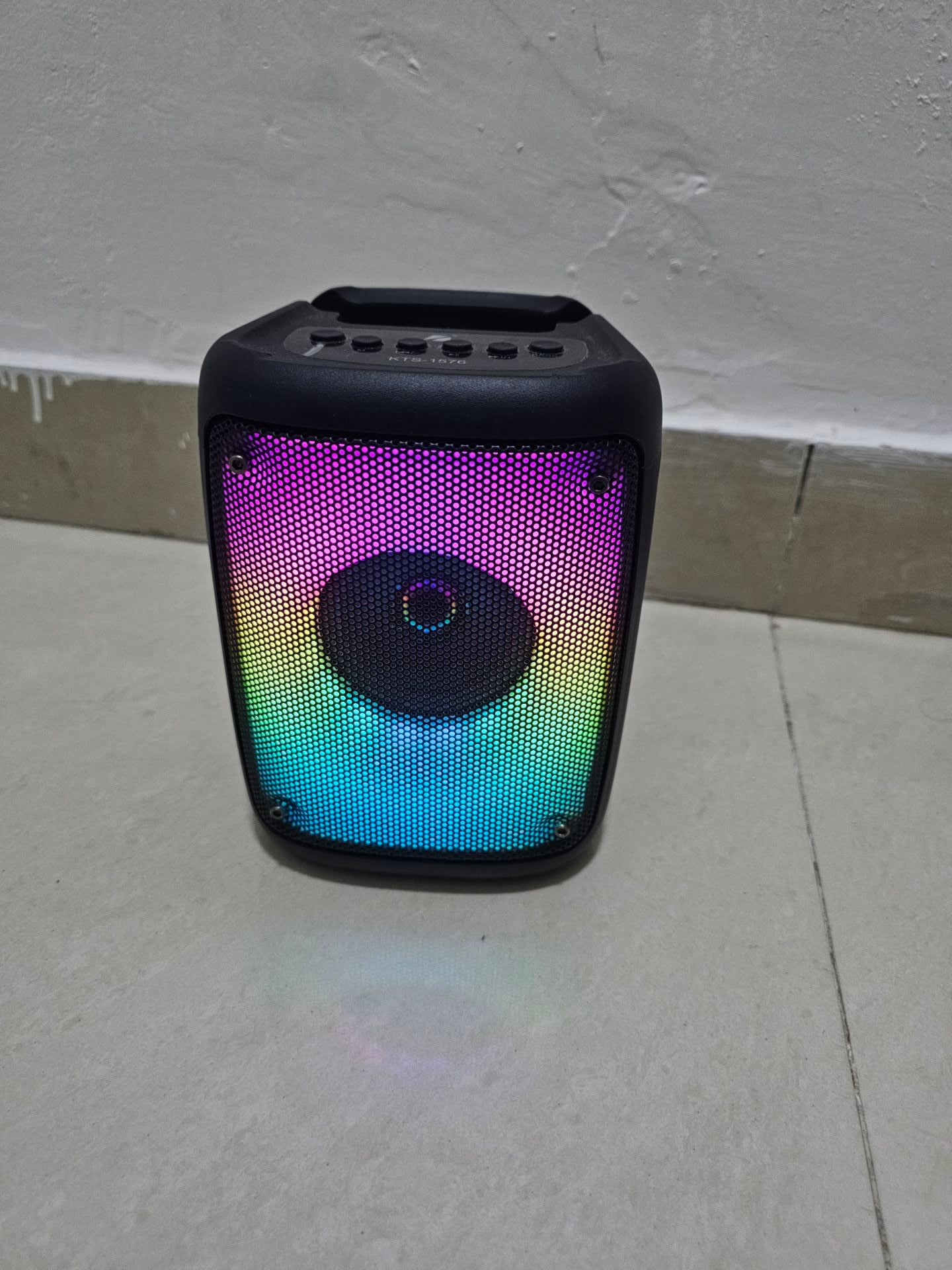 Bluetooth speaker - Image 4