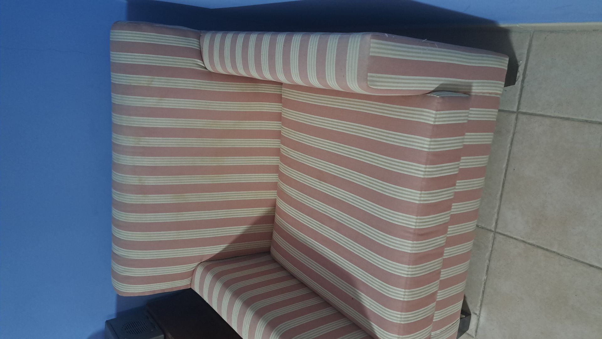 Sofa - Image 4