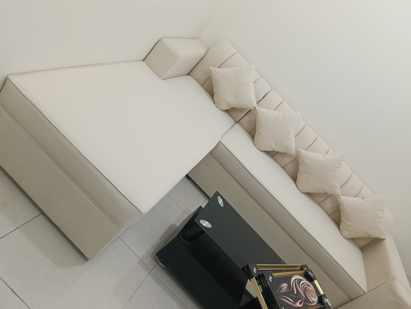 Sofa - Image 4