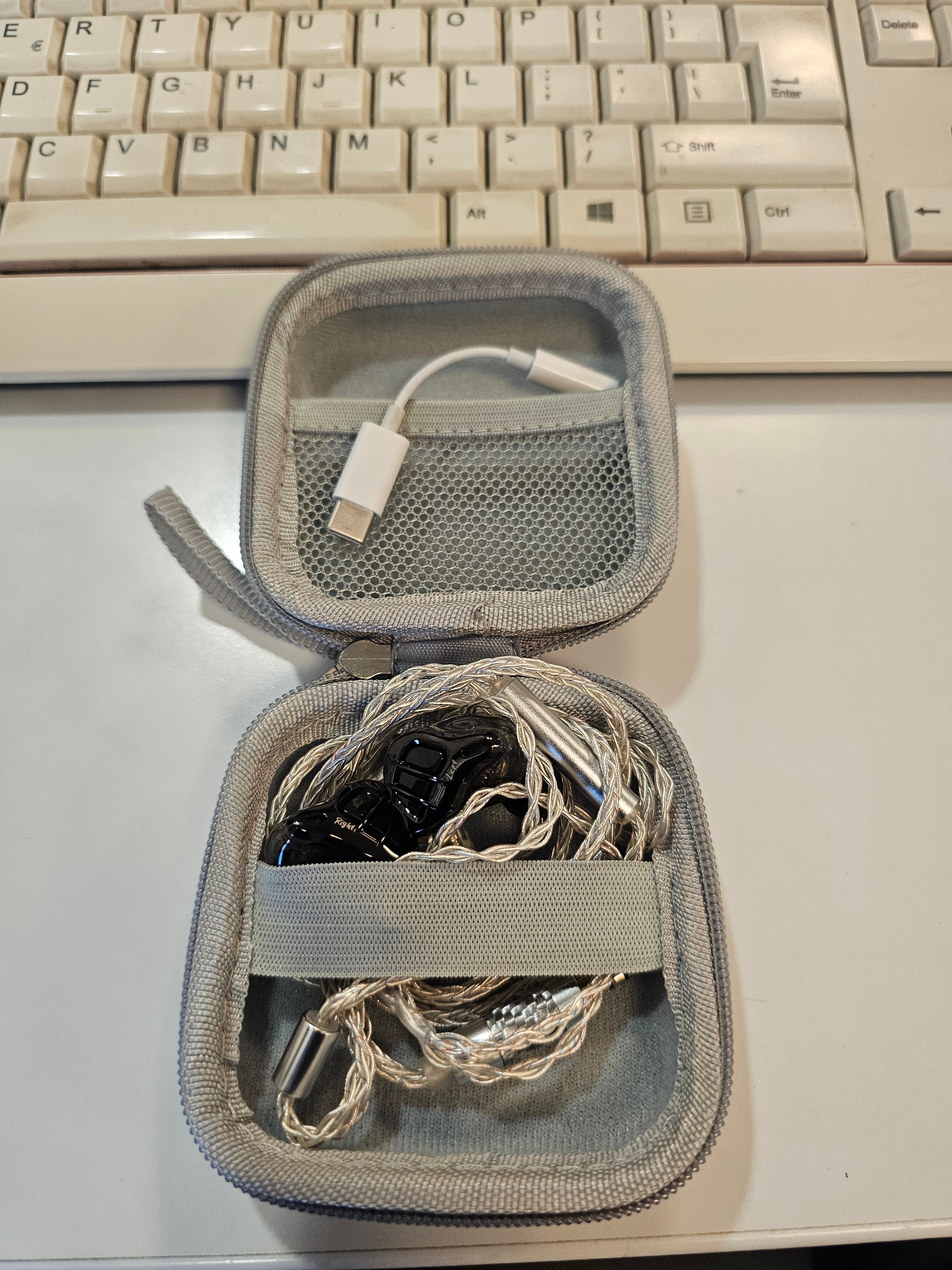 New KZ ZAR in ear monitor with case . 16 drivers  - Image 6