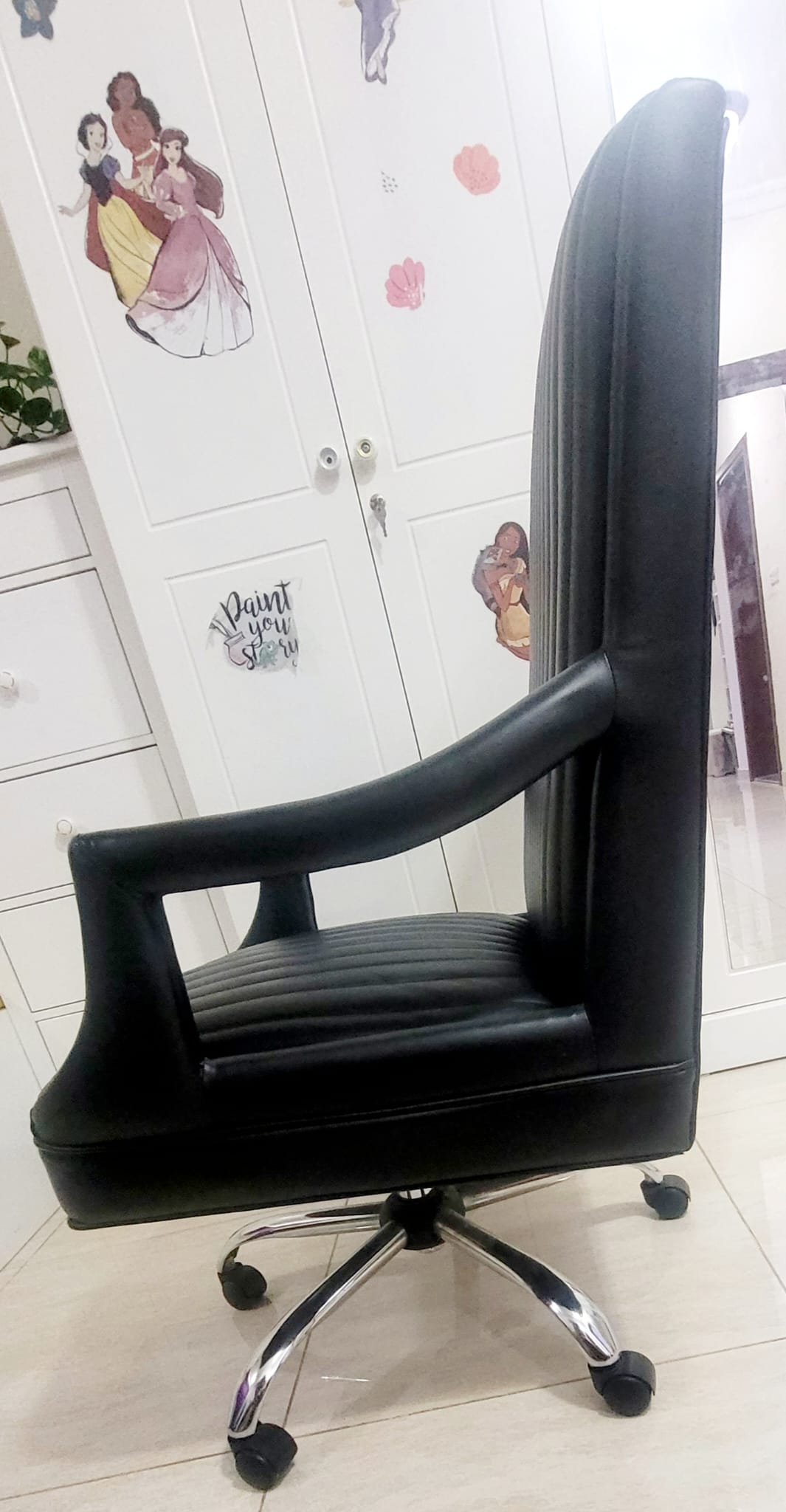 ELEGANT BLACK OFFICE CHAIR - Image 2
