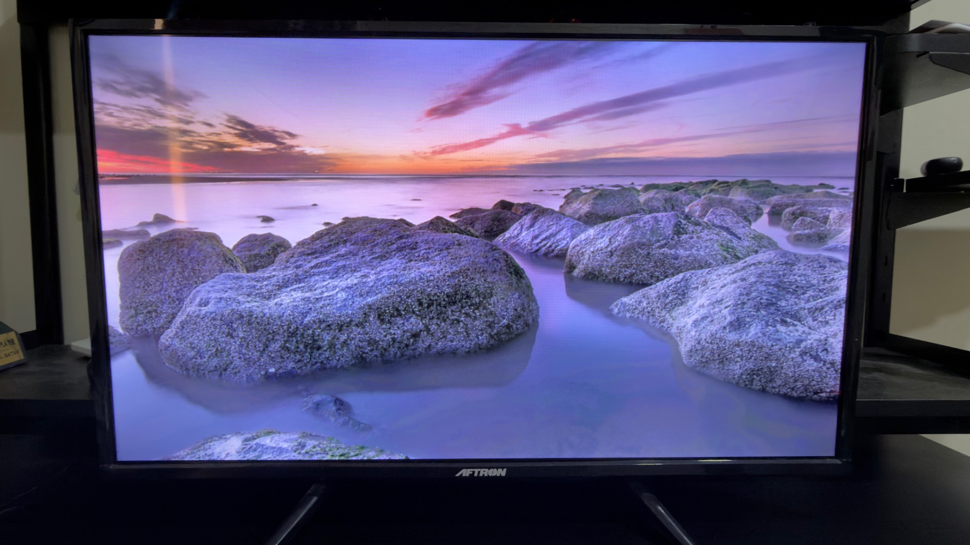 Tv for sale - Image 2