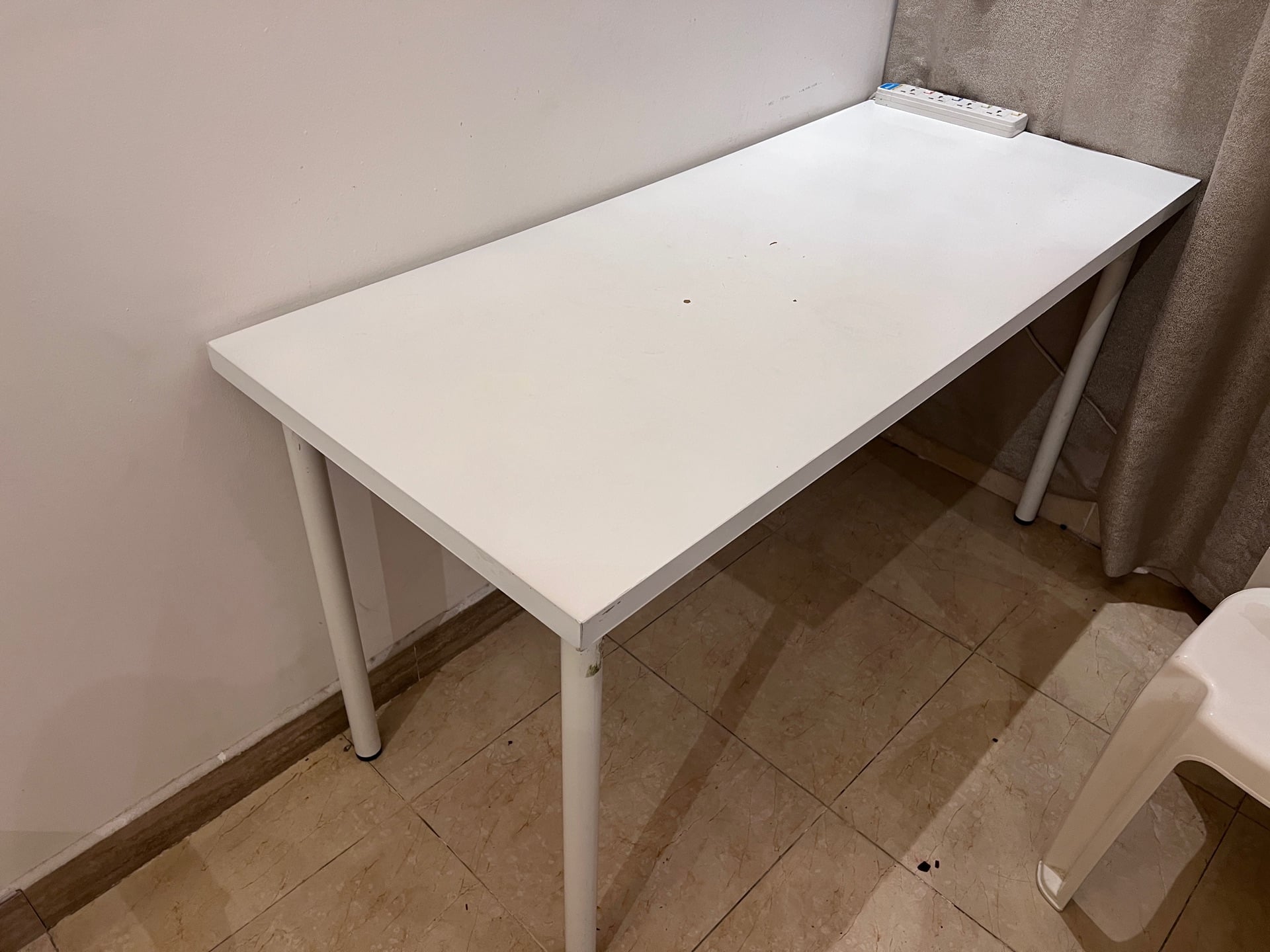 IKEA LAGKAPTEN / ADILS desk table (140x60 cm) + 2 Nilkamal chairs for sale. - Image 1