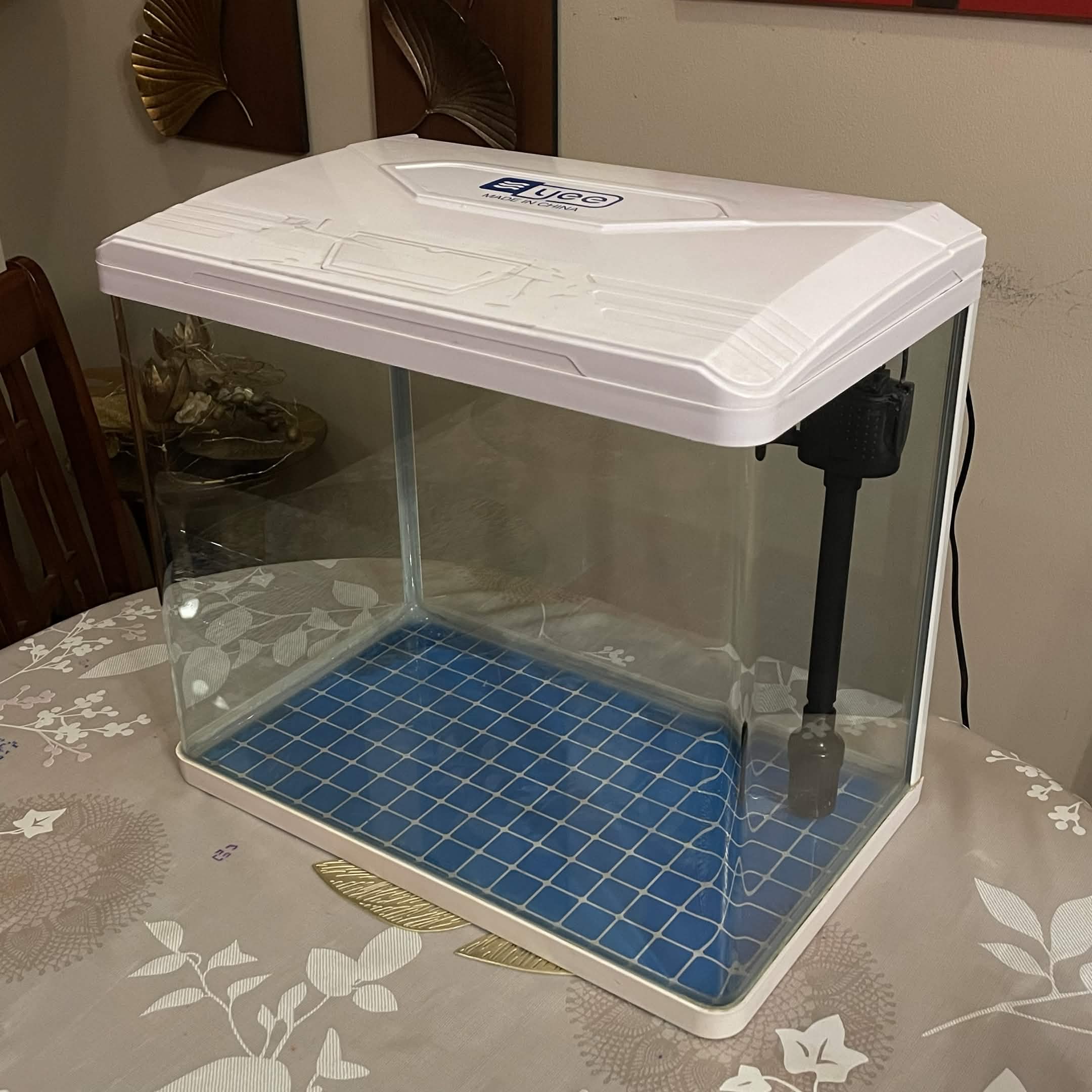 60 liters/15 gallons fish tank - Image 1