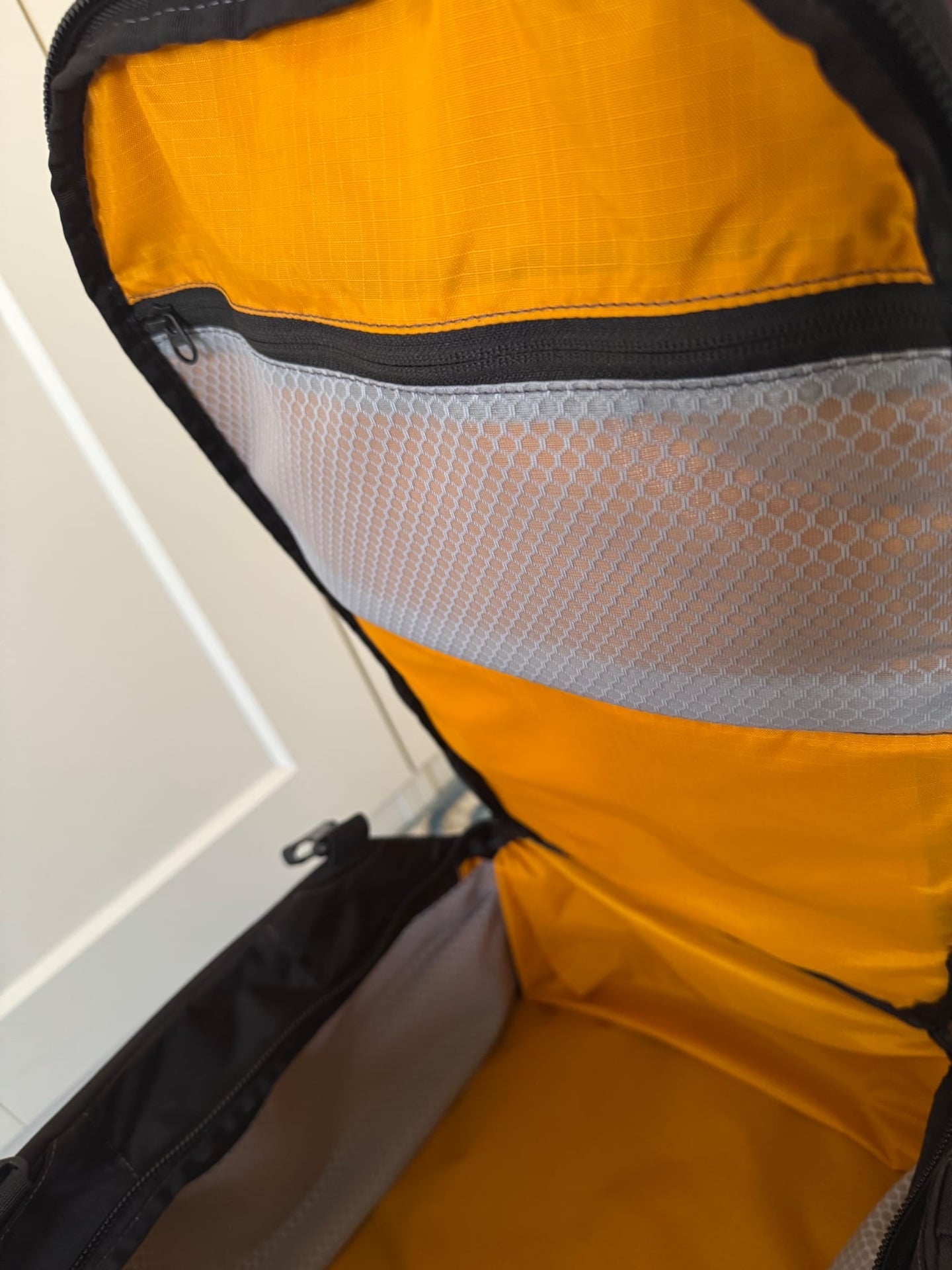 bag for sale In excellent condition - Image 5