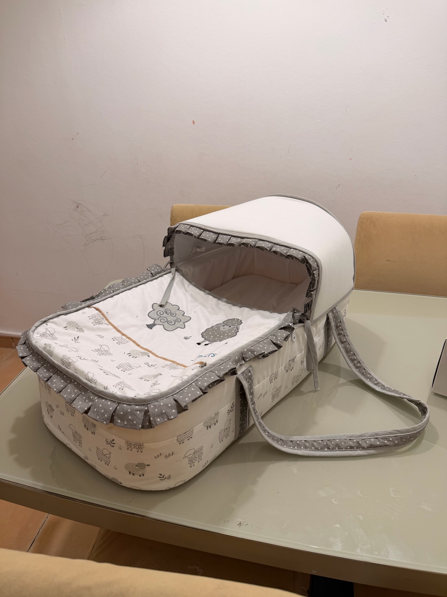 Junior brand carrier - Image 1