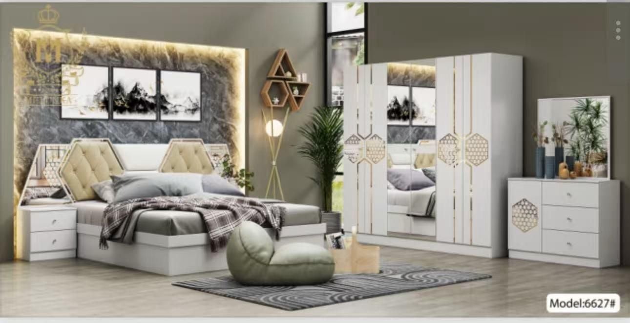 New bedroom set selling. 72137620 - Image 3