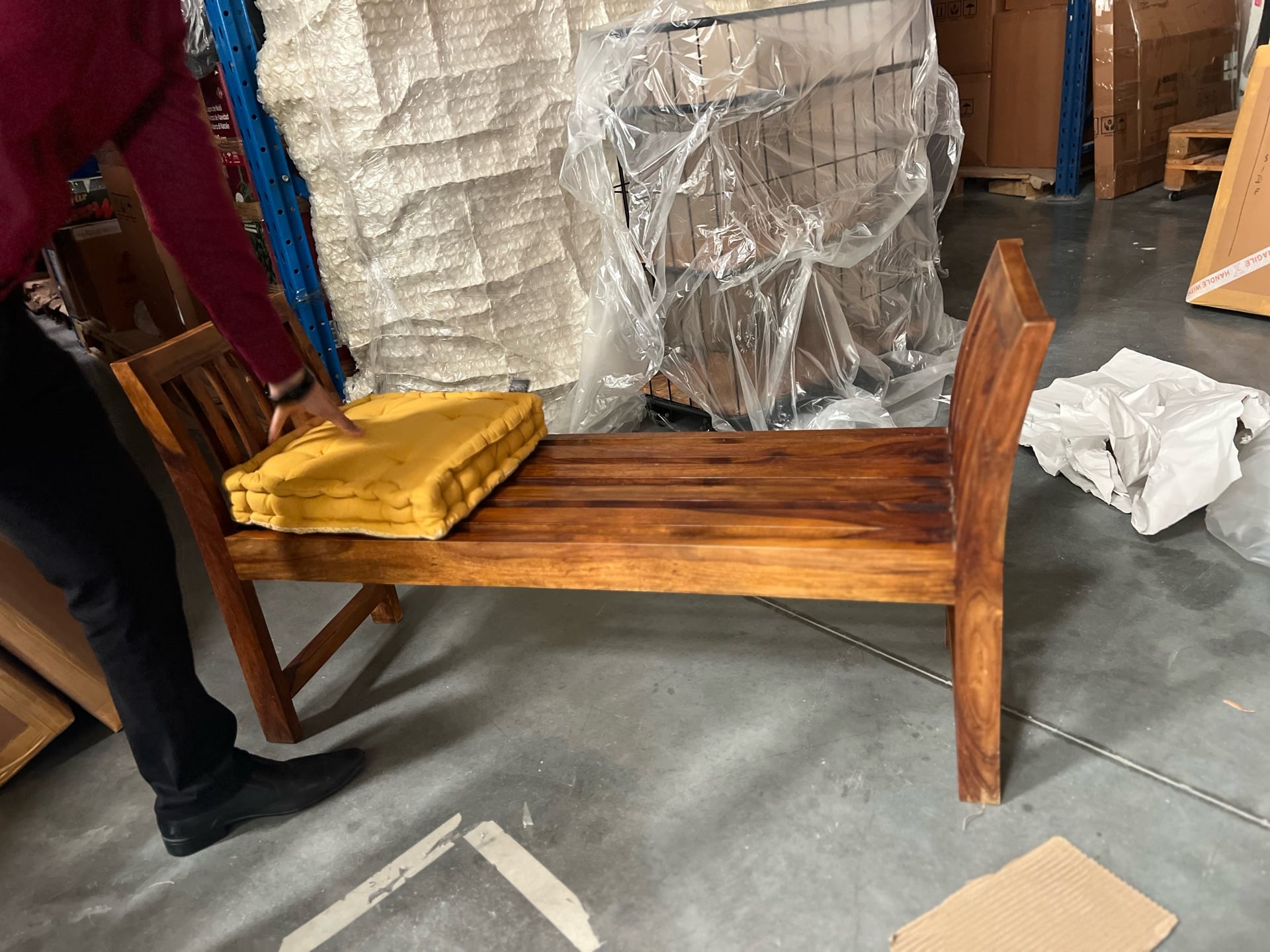 Bench with cushions  - Image 4