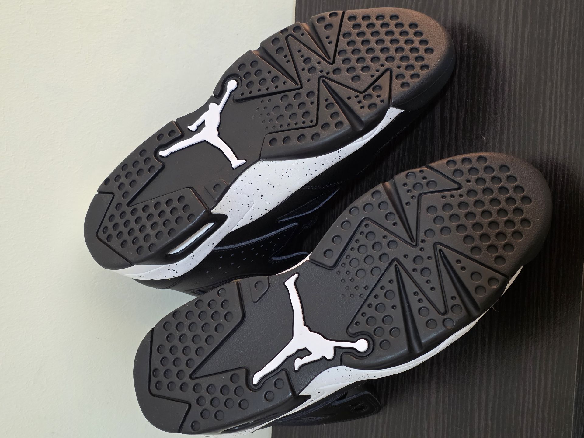 Air Jordan Brand new Size 10 - Image 4