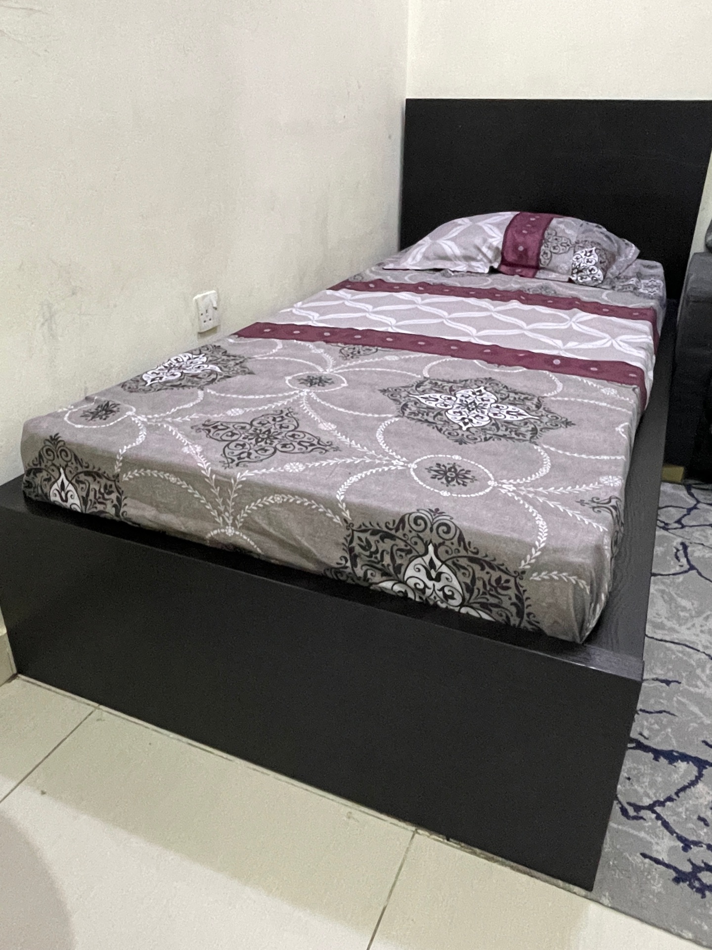 Ikea single bed with matress - Image 1