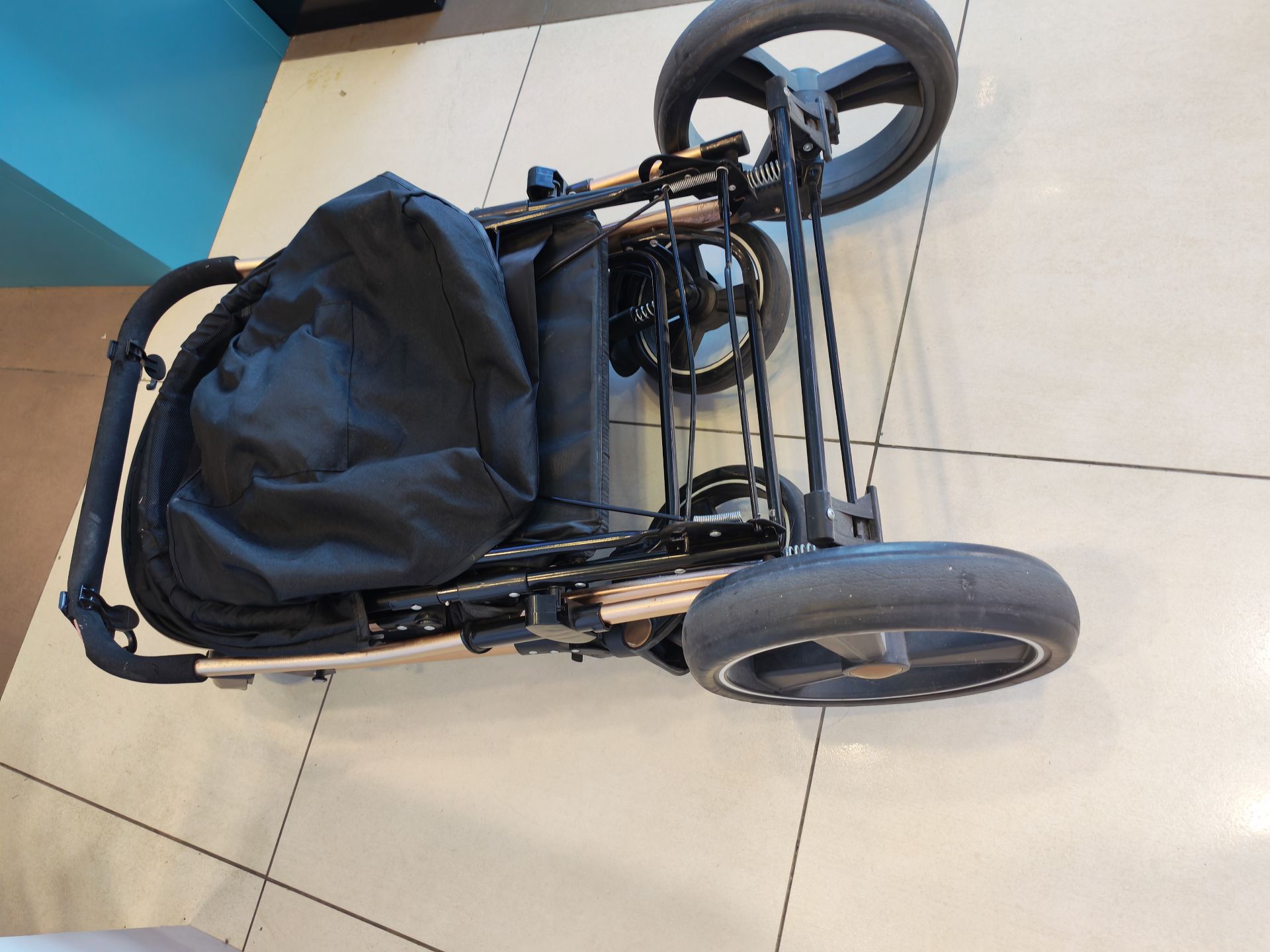 Bumtum kids stroller excellent condition  - Image 10