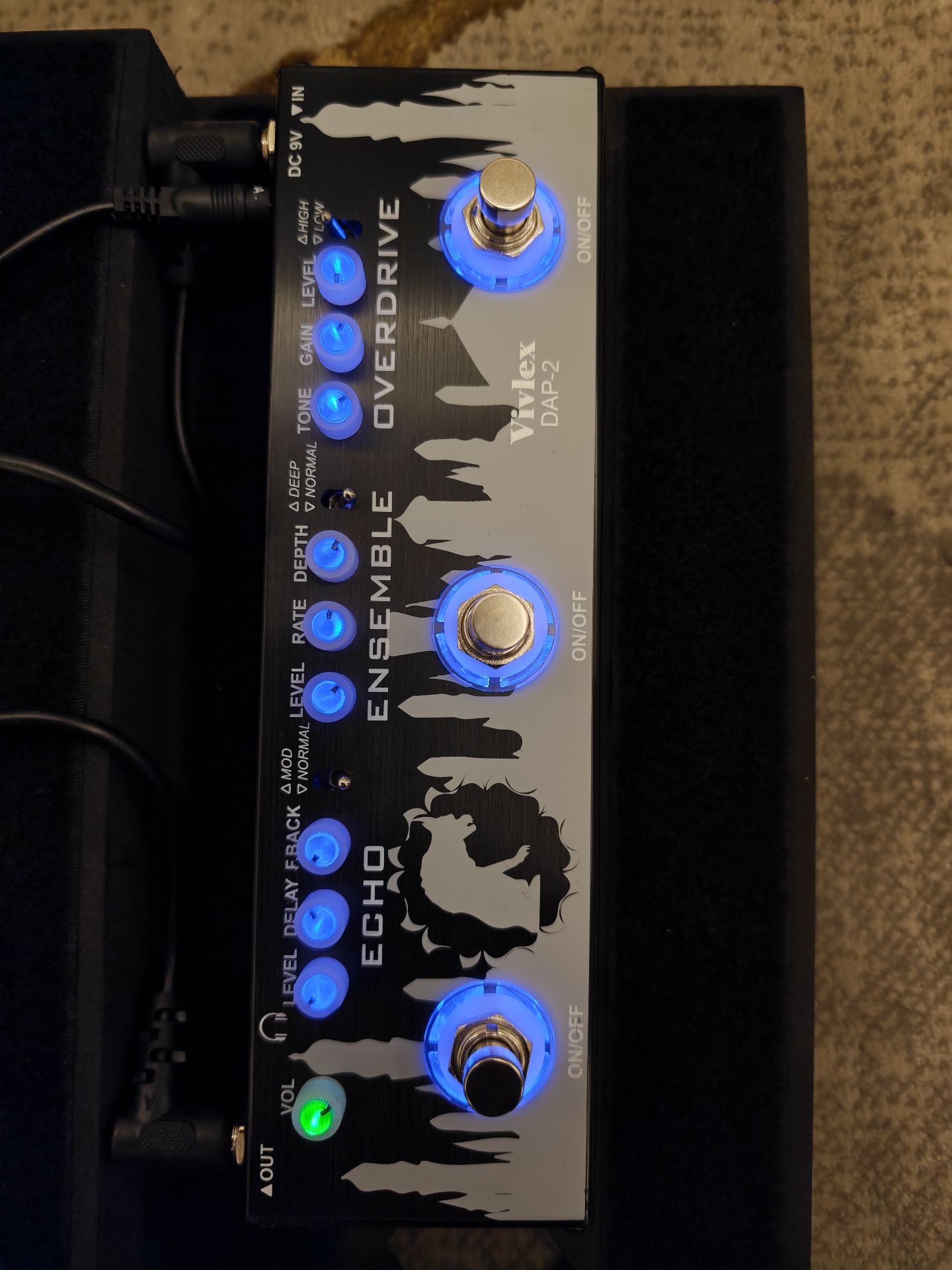 Guitar Multi Effects Pedalboard
 - Image 6