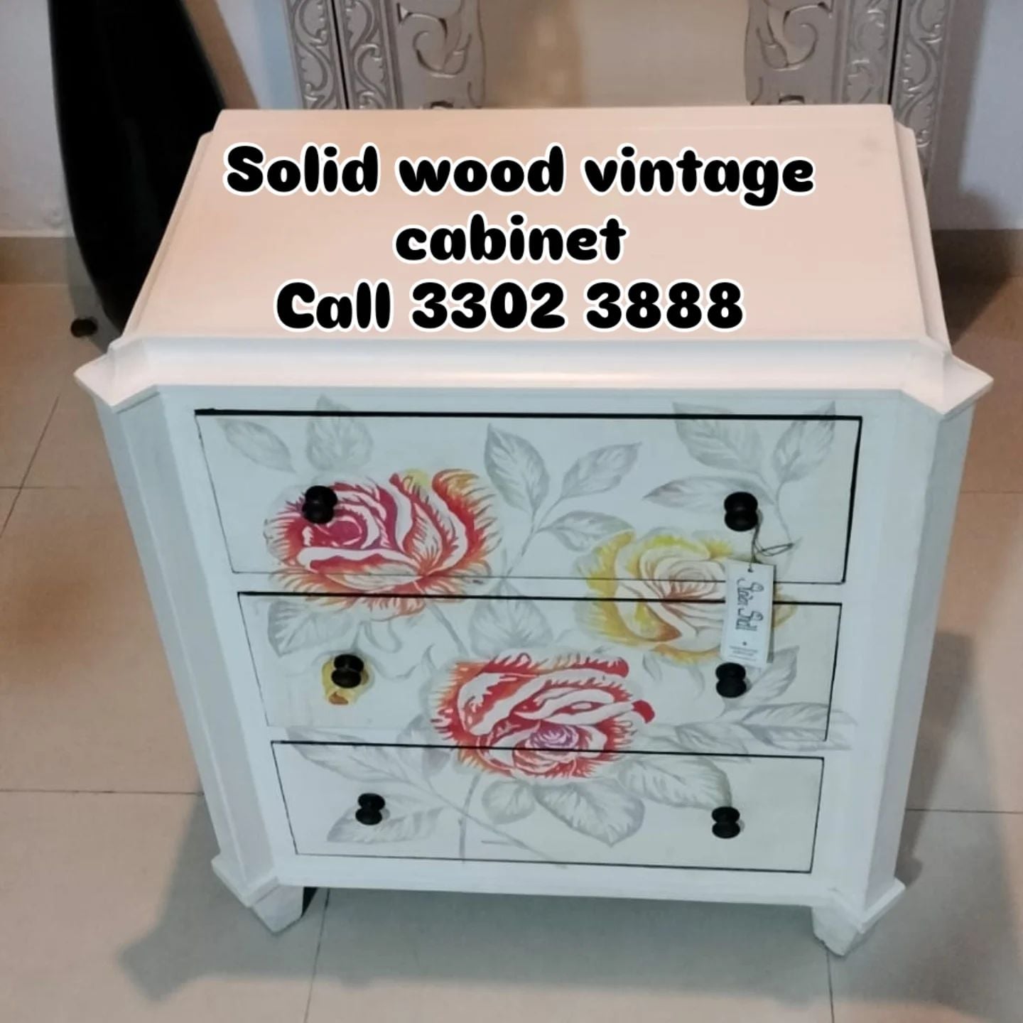 Amazing vintage solid wood cabinet - Image 1