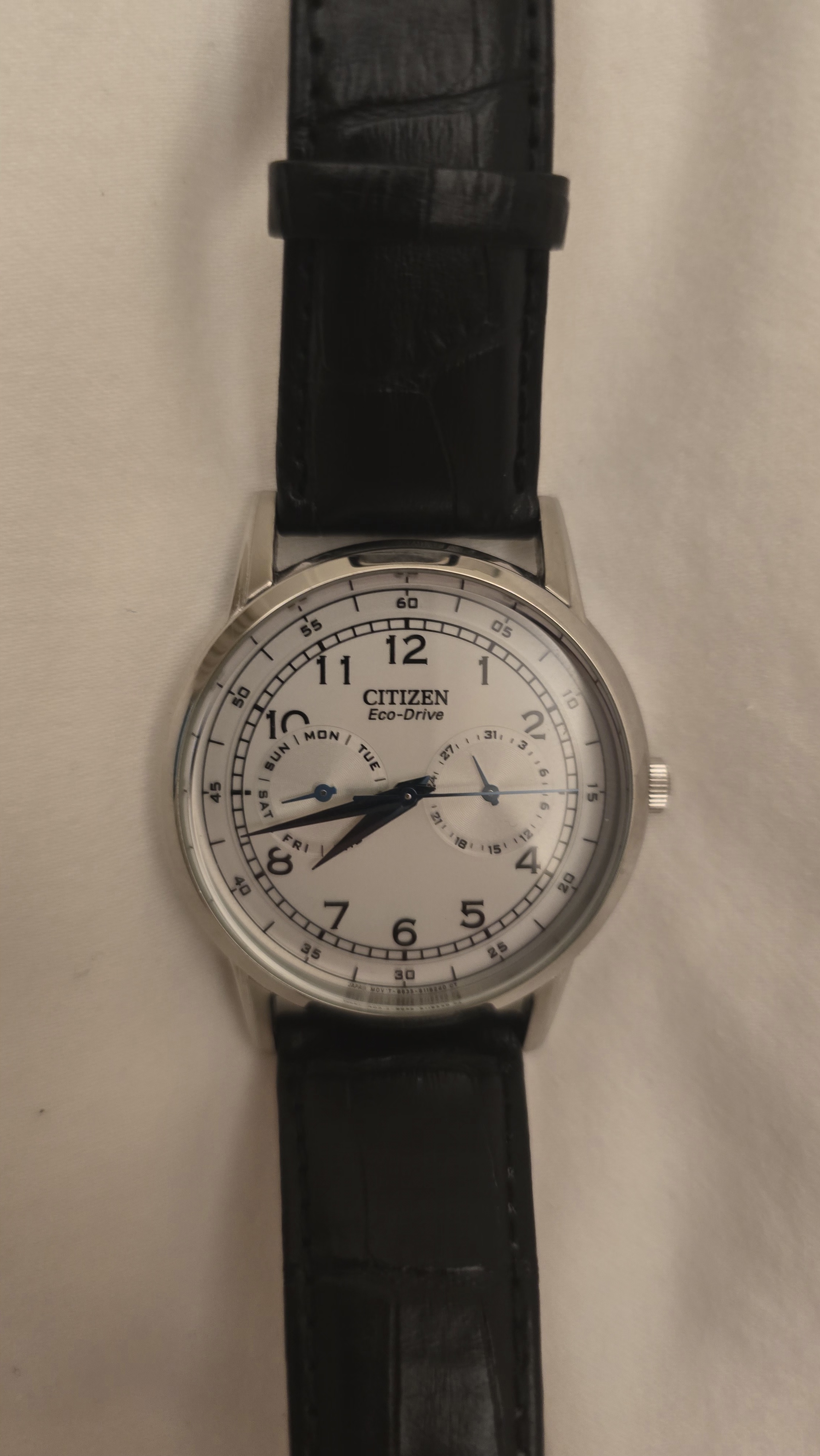 Citizen Eco-Drive Corso Mens Watch, Stainless Steel, Classic  - Image 2