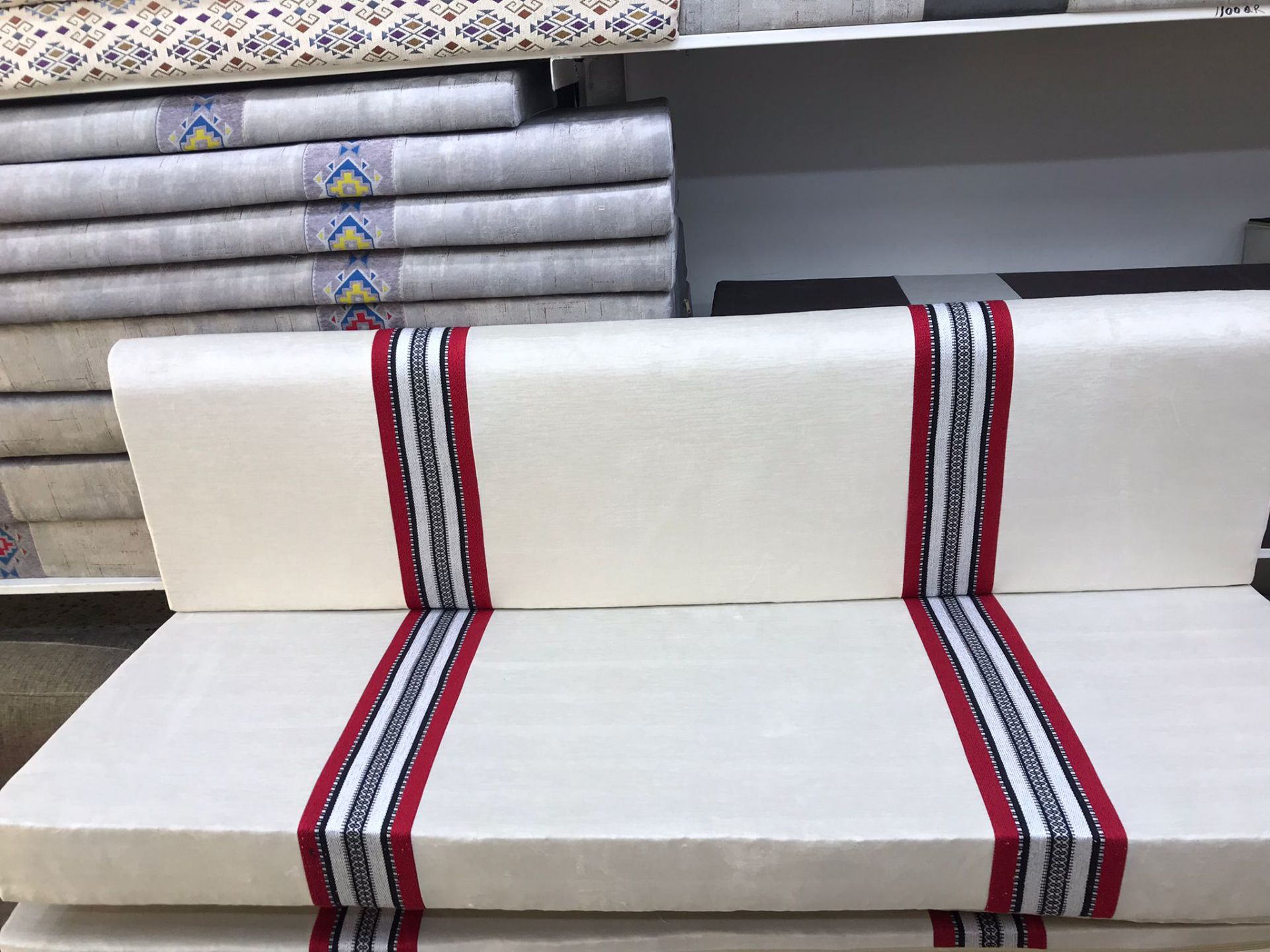 High-Quality Sofas, Luxury Arabic Majlees & Premium Carpets – Selling & Professi - Image 8