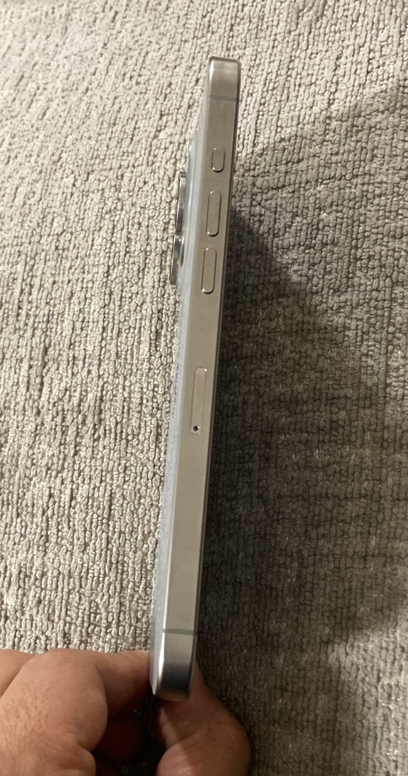 iPhone 15 Pro Max - Image 4