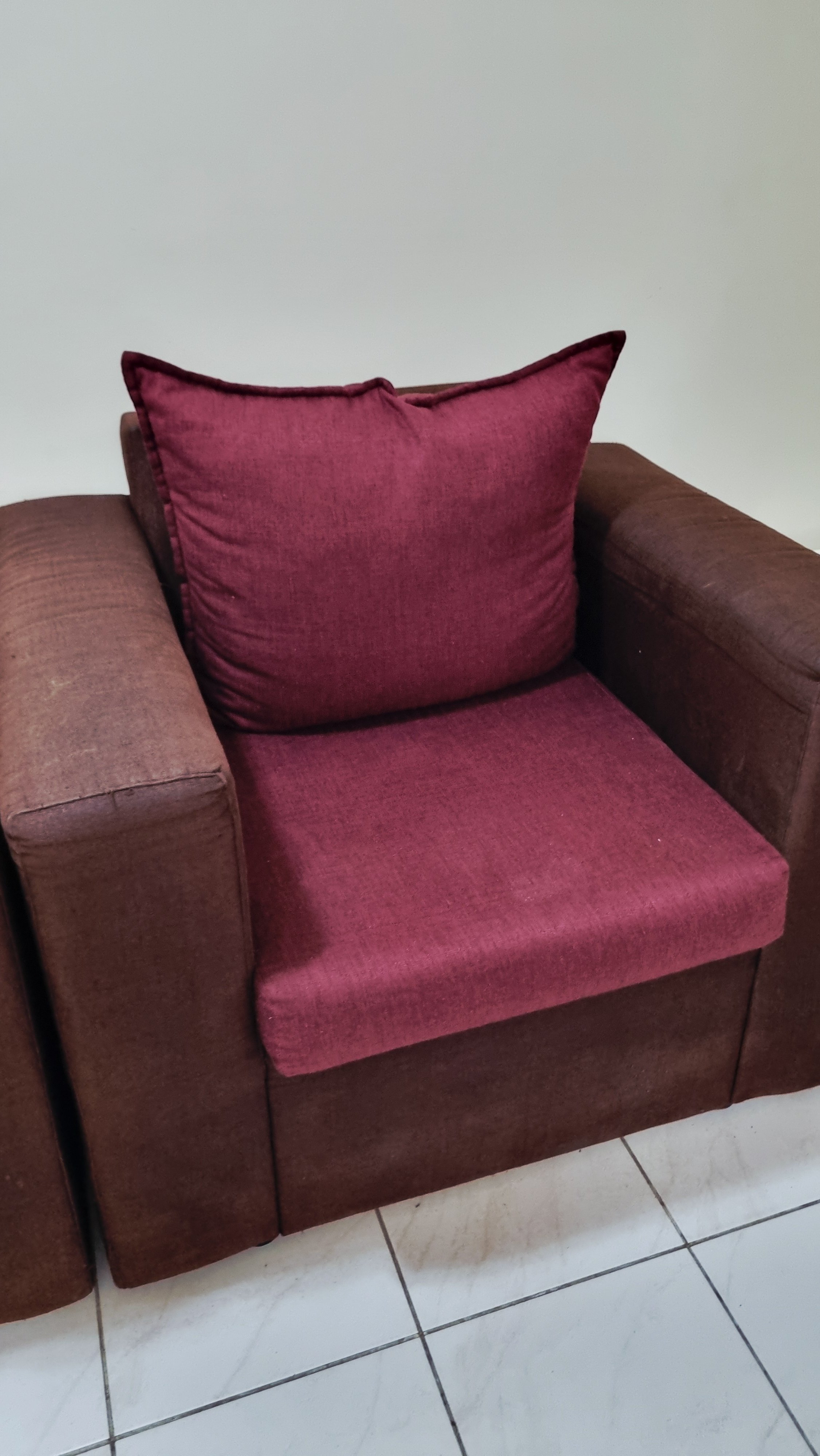 3 set Sofa [Perfect Condition] - Image 3