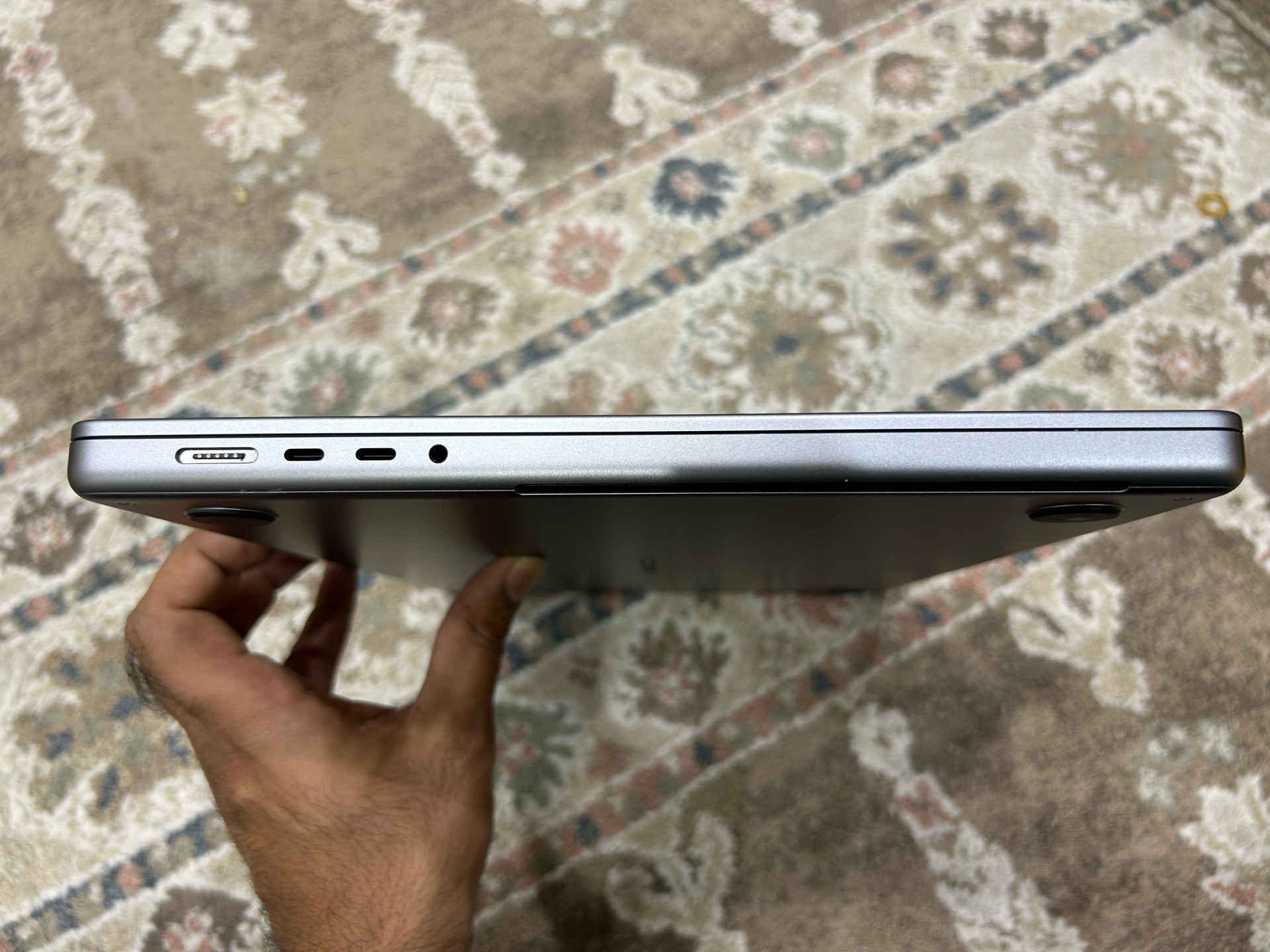 Macbook Pro M1 Pro 16+1TB 2021 16 Inch - Image 8