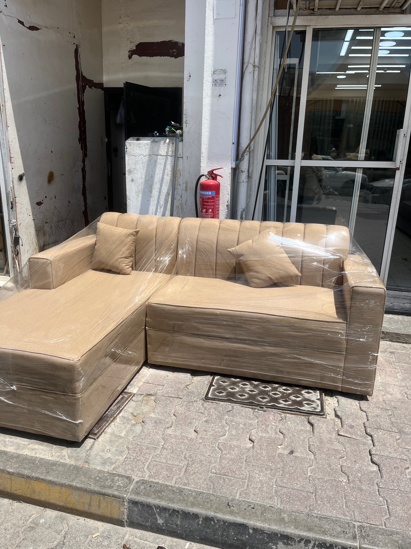 L ship sofa new  - Image 4