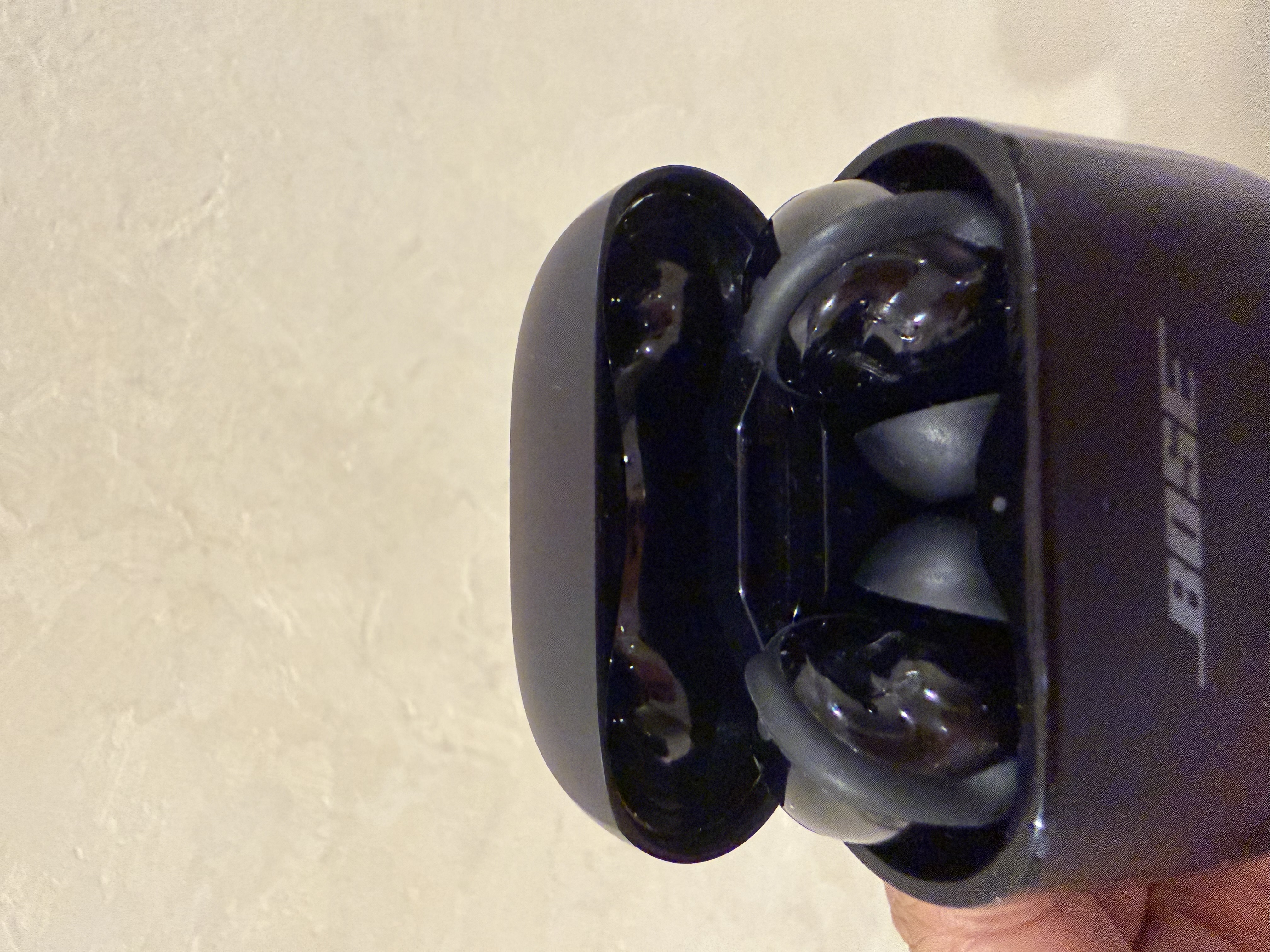 Bose QuietComfort Ultra Earbuds - Image 2