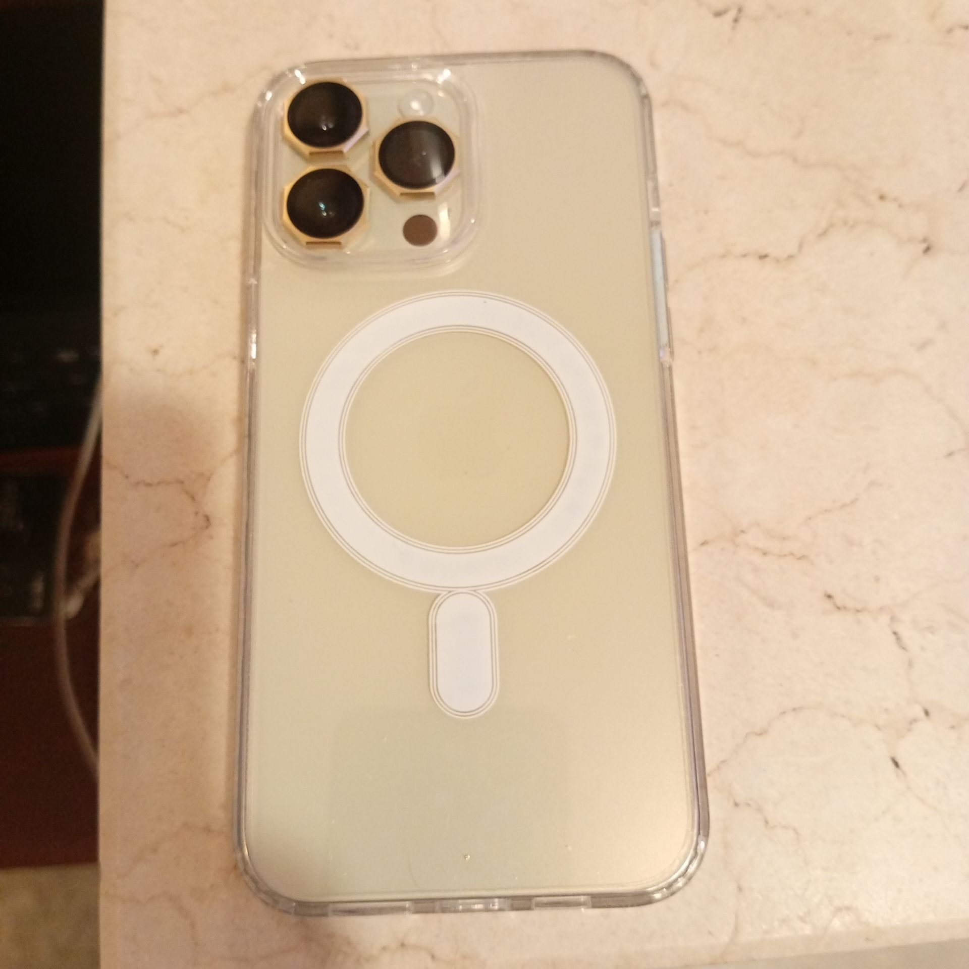 Iphone 14 pro max colour Gold - Image 2