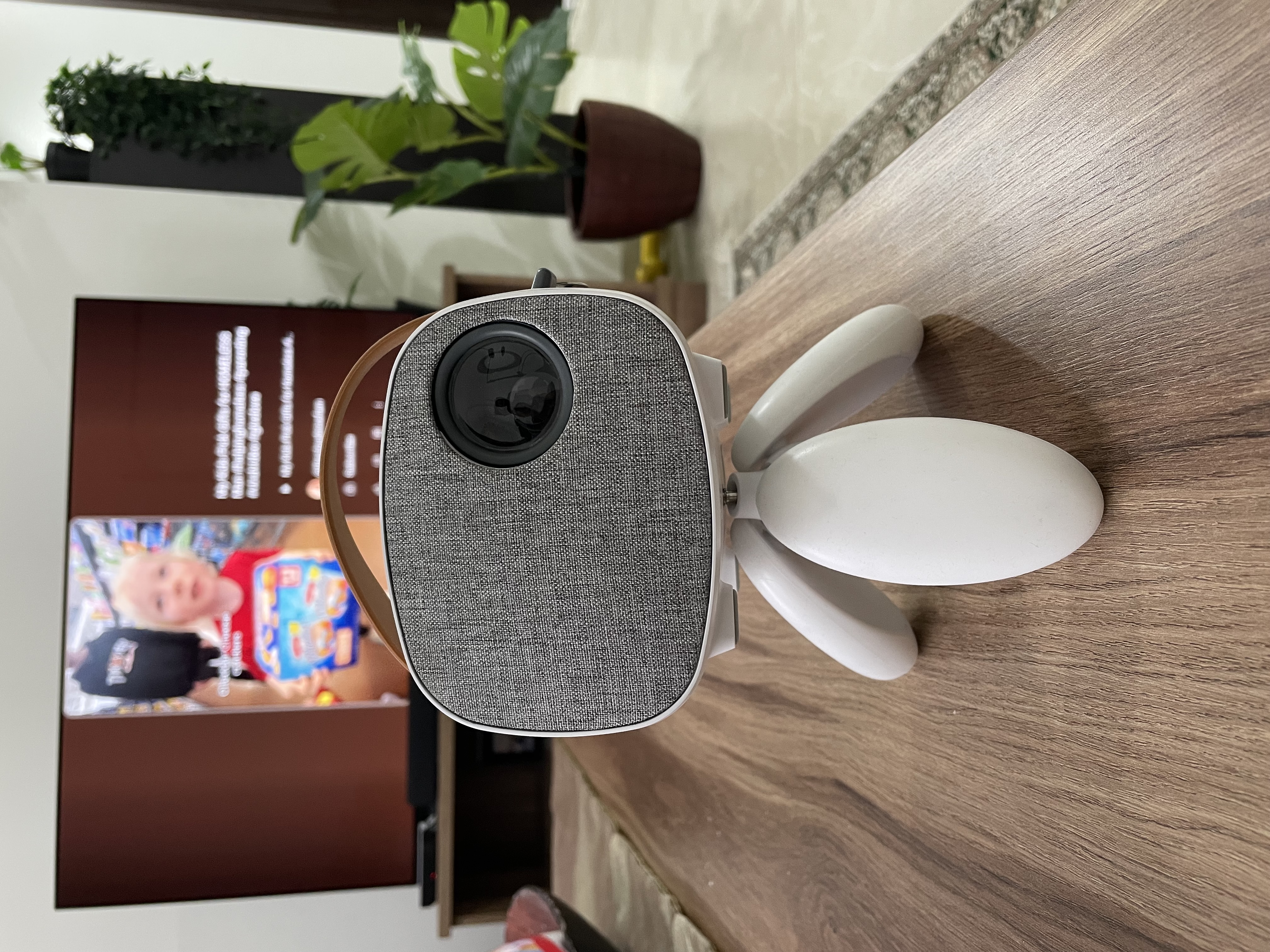 mini led projector - Image 1