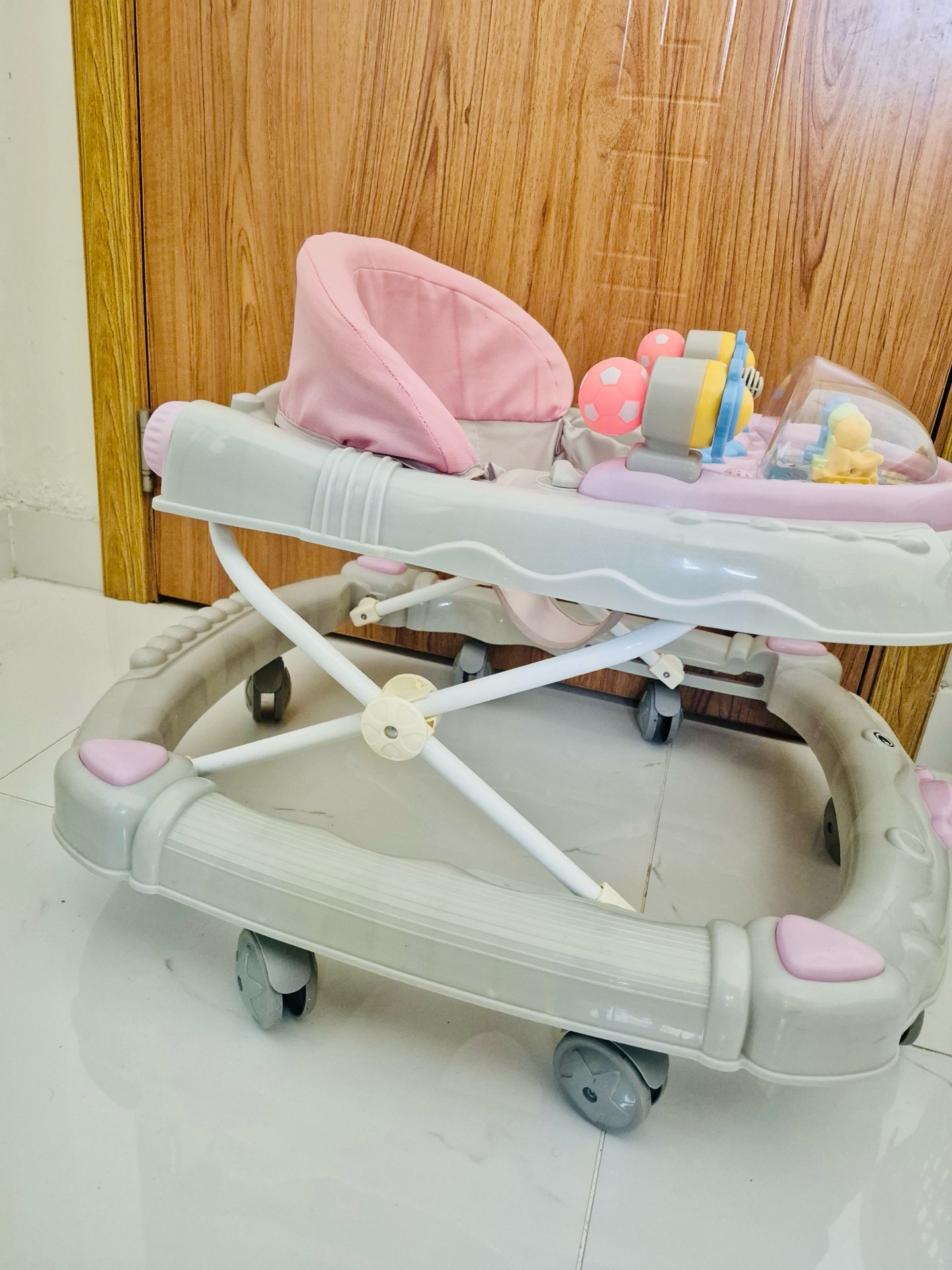 Juniors branded Baby Walker - Image 3