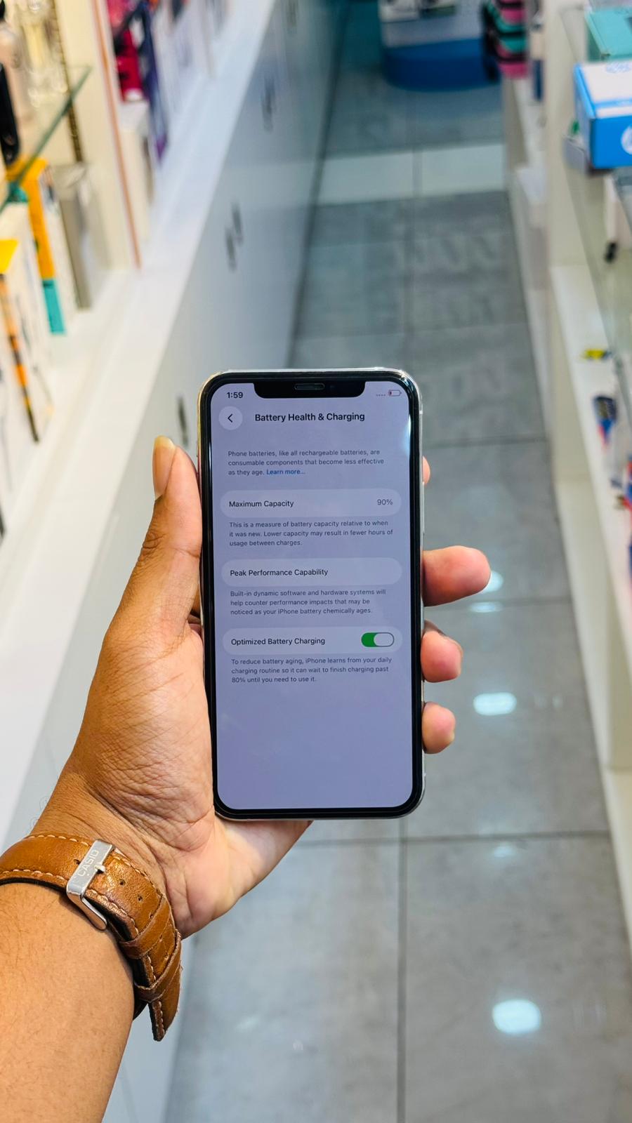 IPHONE 11 Pro 256GB 90% - Image 2