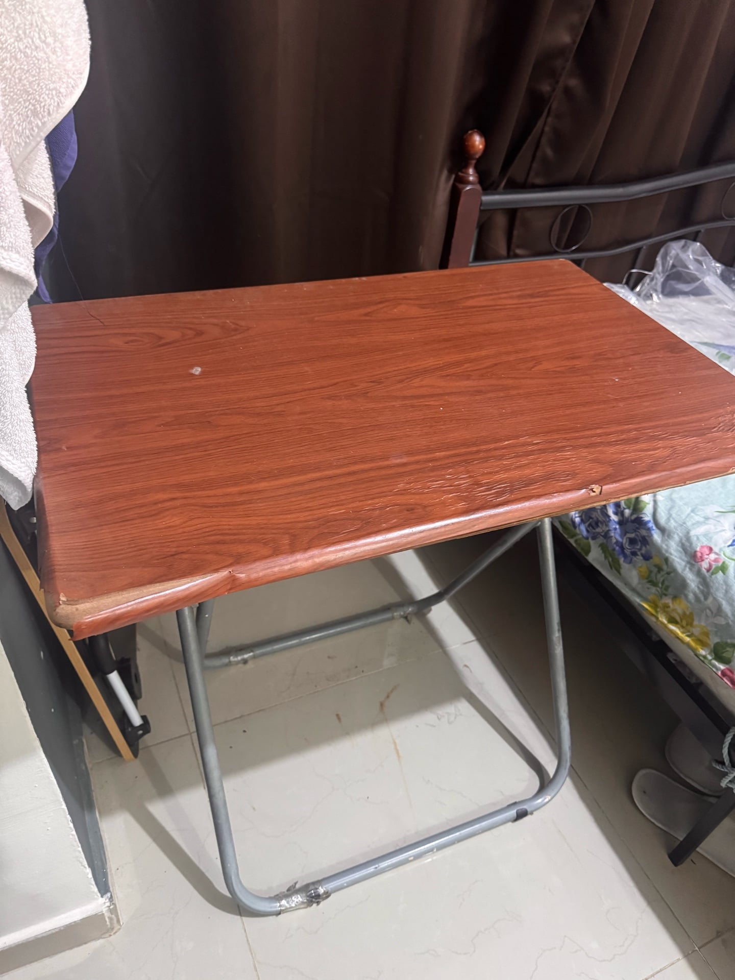 Table (Foldable) - Image 2