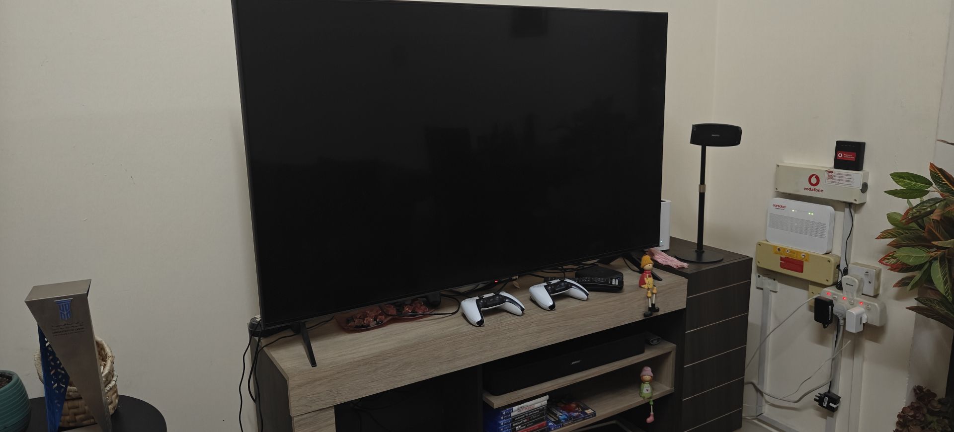 LG 55 inch 4K Quantum Dot Nano cell  Smart TV  - Image 3