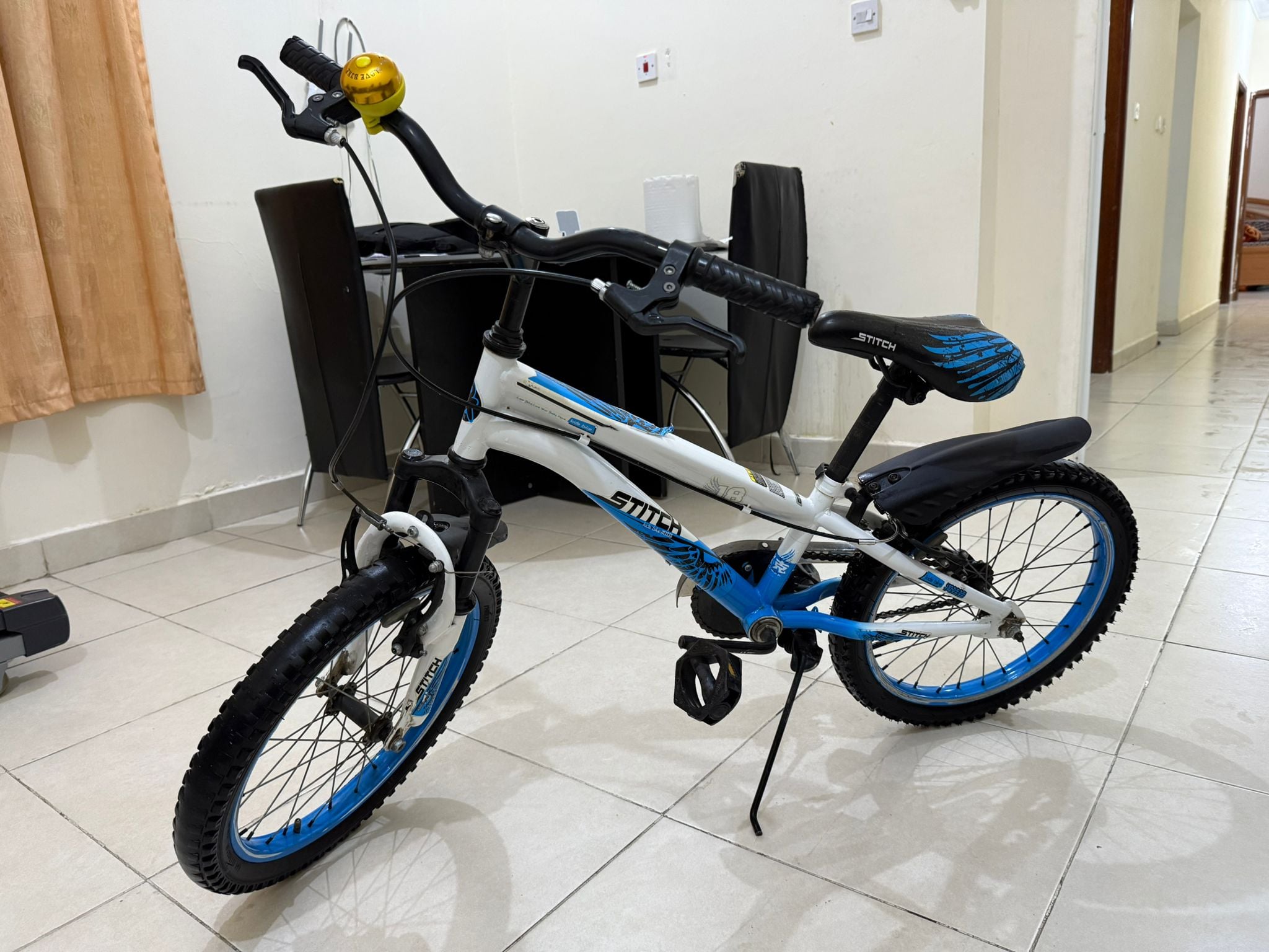 Boys’ bicycle suitable for ages 7 to 12 - Image 4