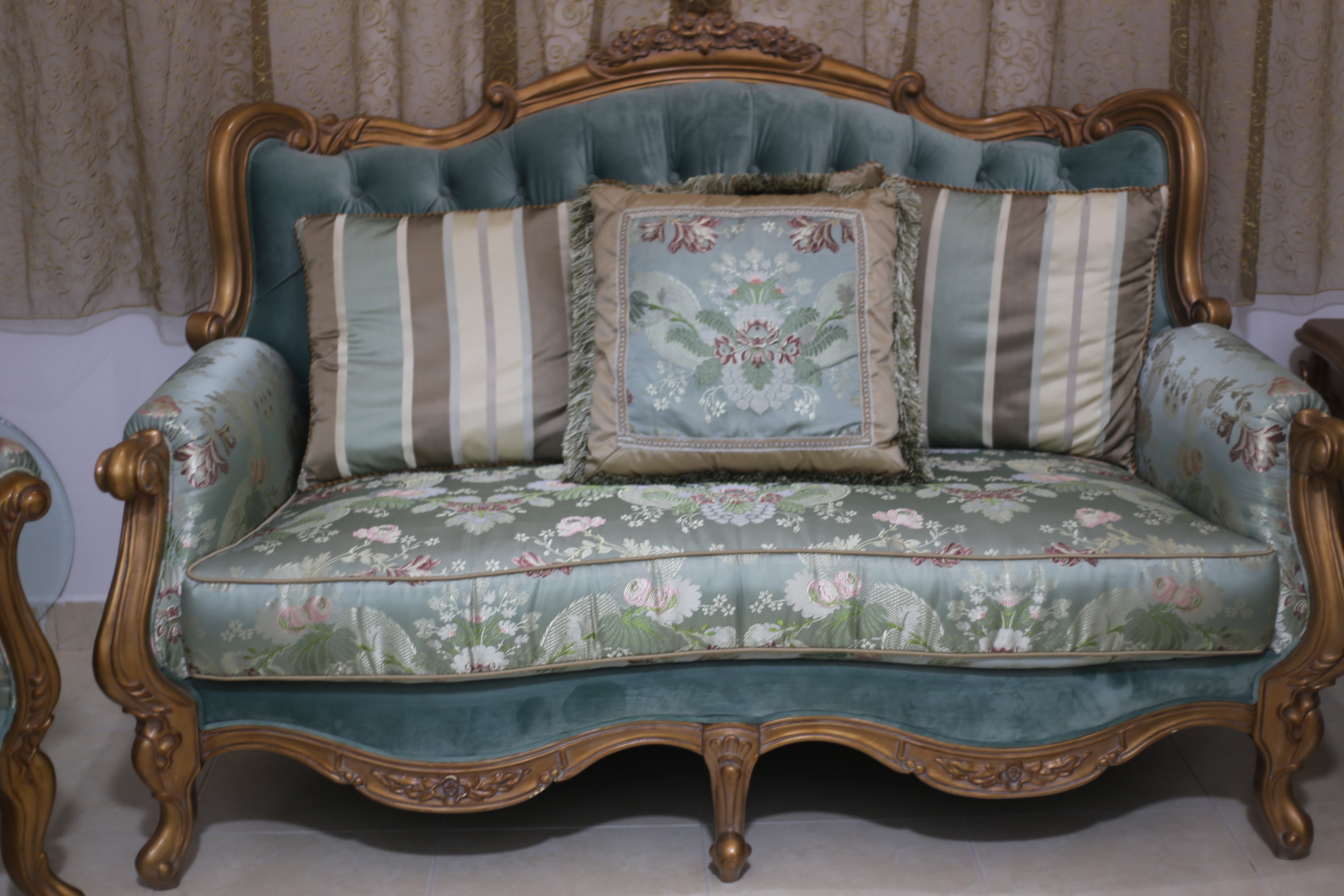 Luxury Classic Sofa Set with Tables - Image 8