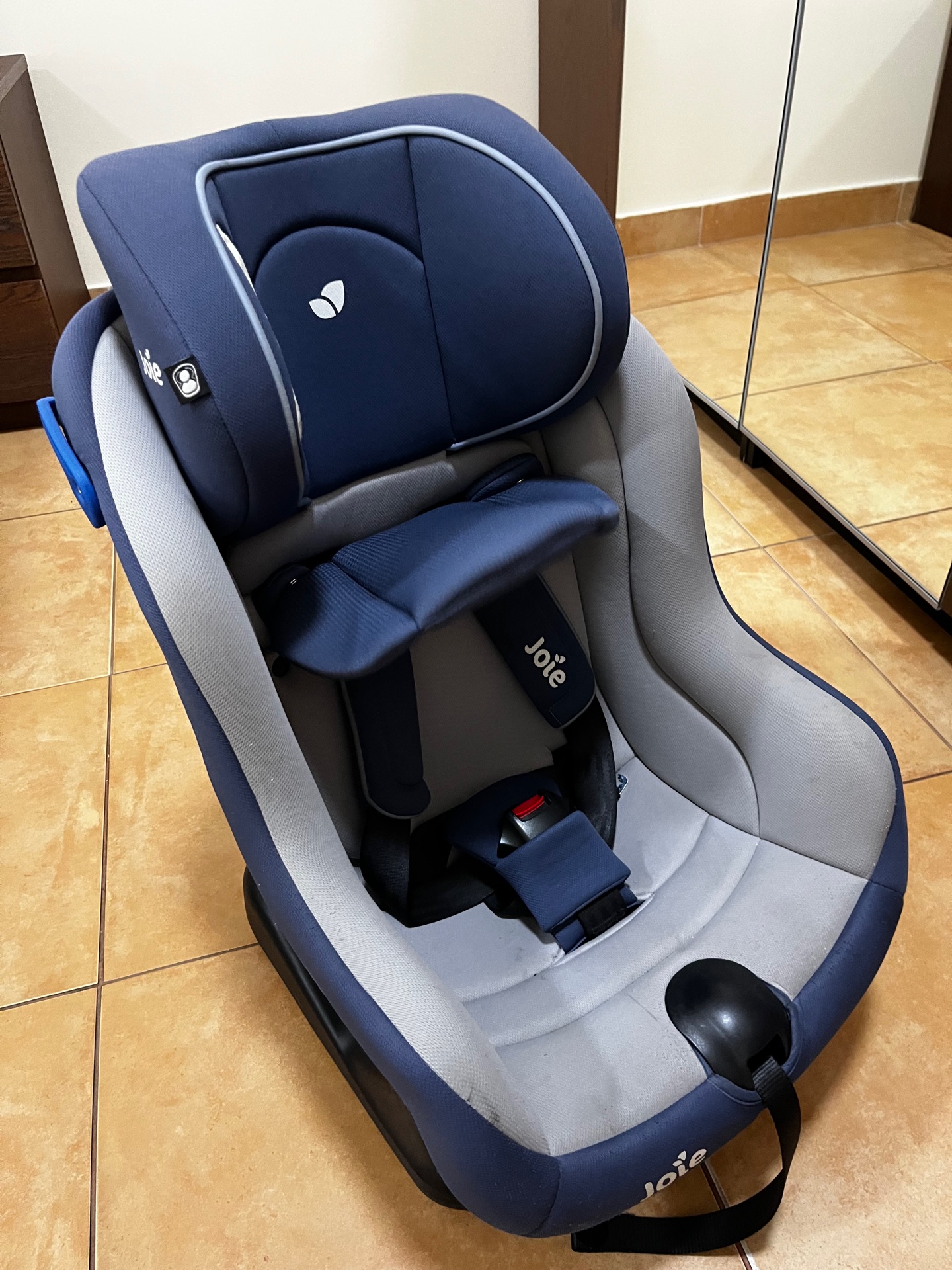 Car seat - joie - 0-18 kg - Image 1