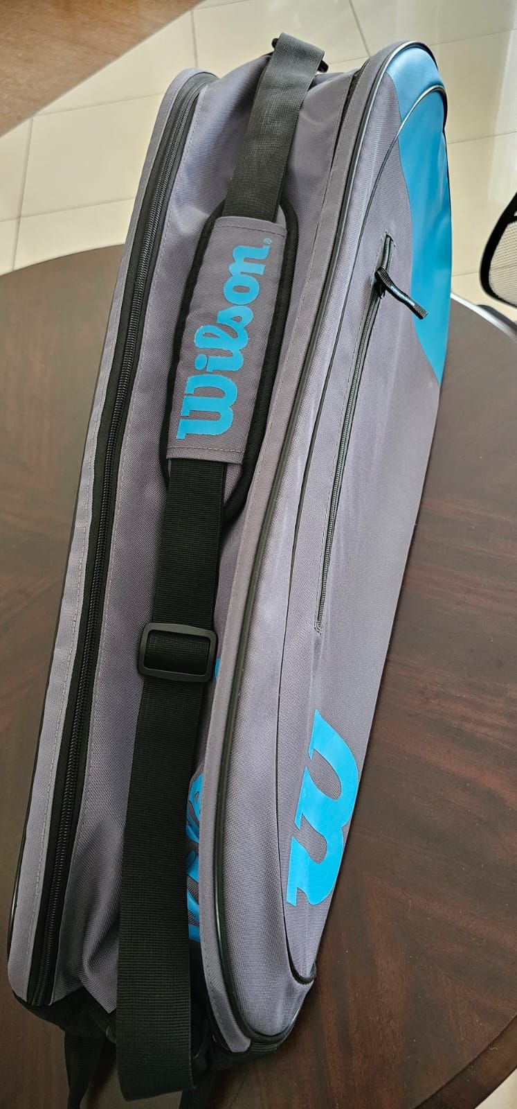 🎾 Wilson Tennis Bag 6 pack – Excellent Condition - Image 1
